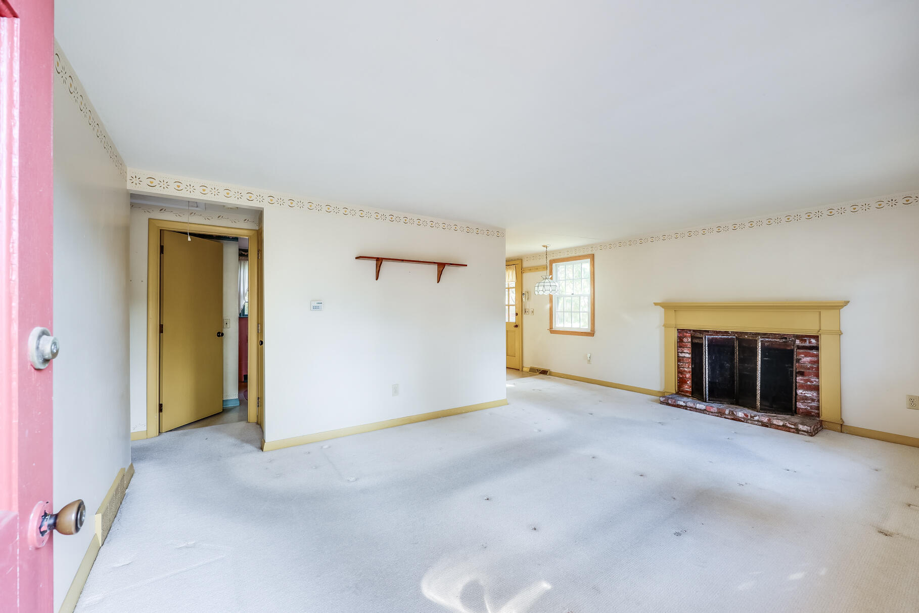 49 Lakeview Drive