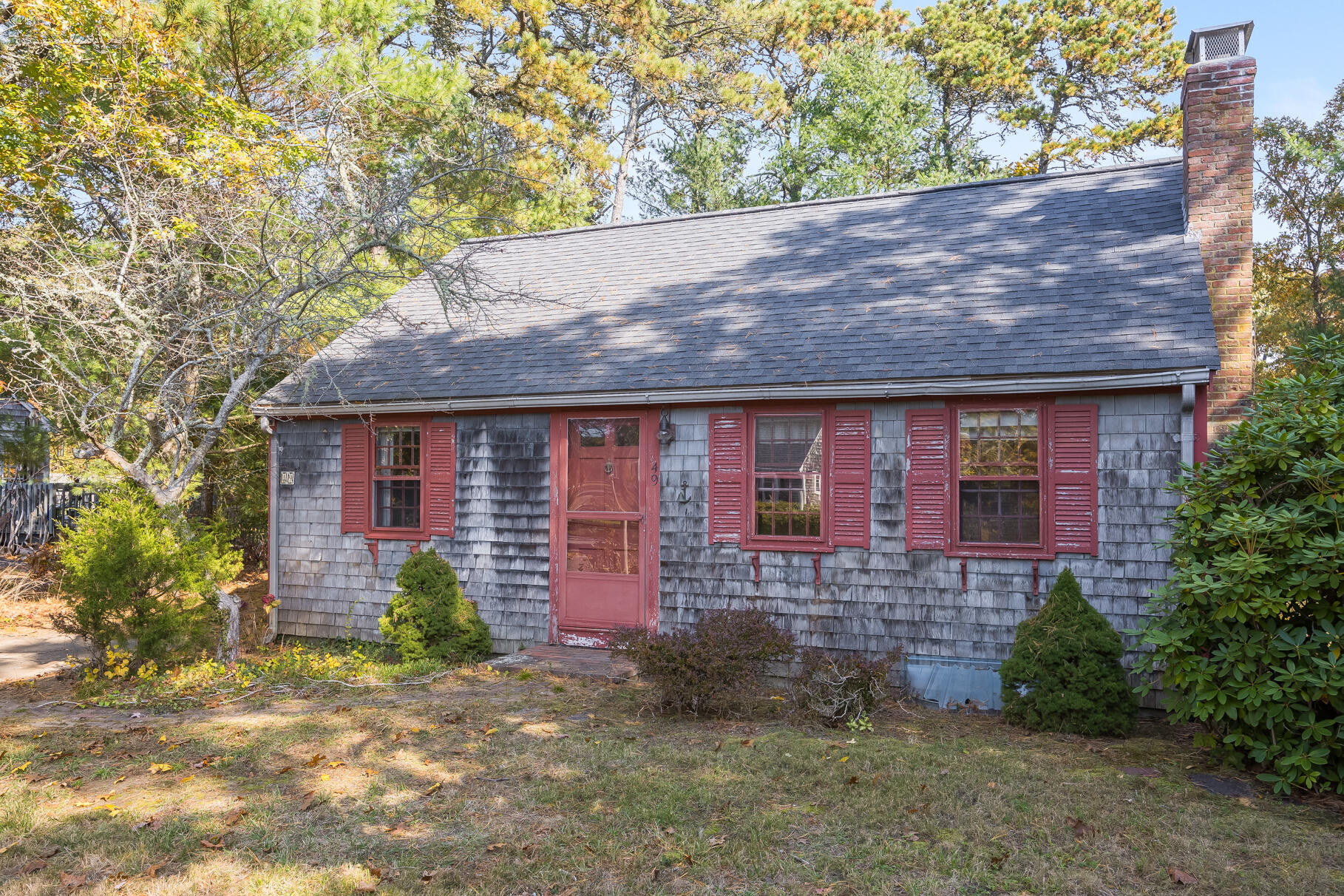 49 Lakeview Drive