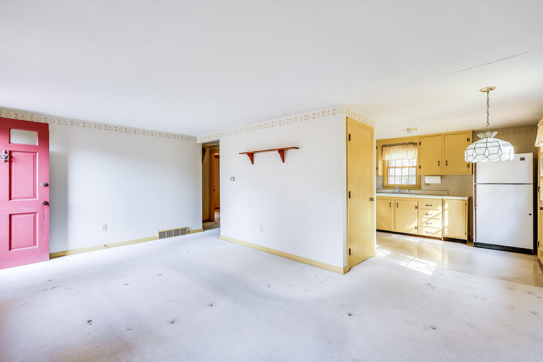 49 Lakeview Drive