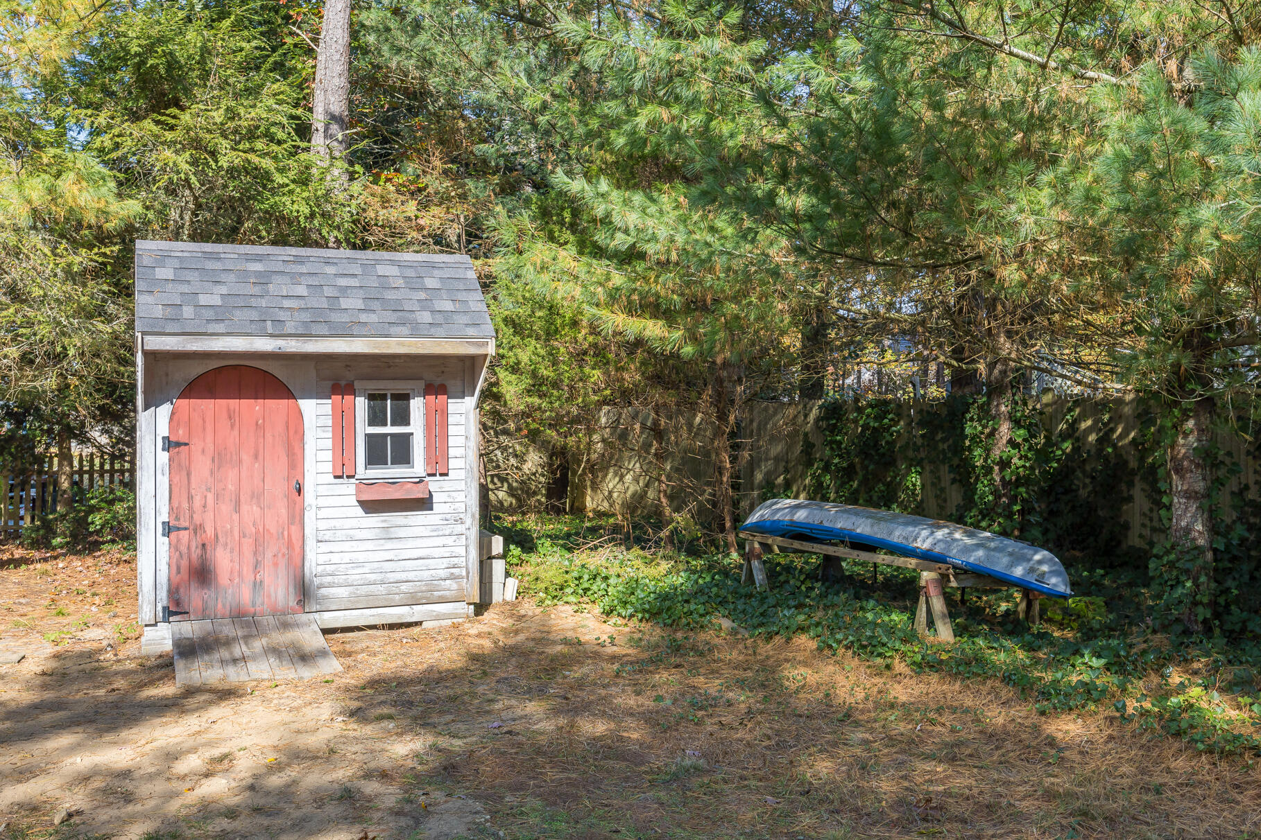 49 Lakeview Drive