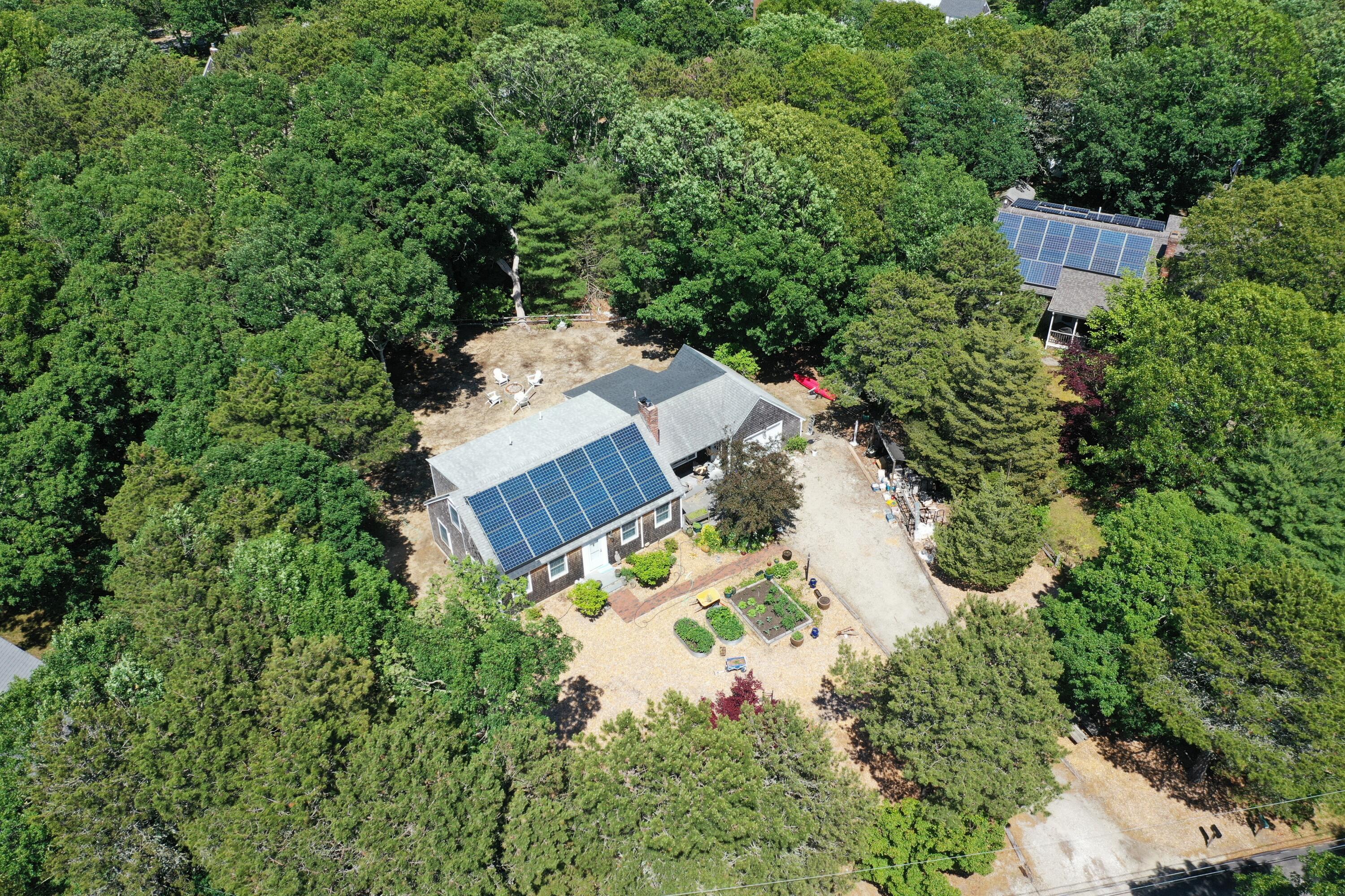 60 Wamsutta Road