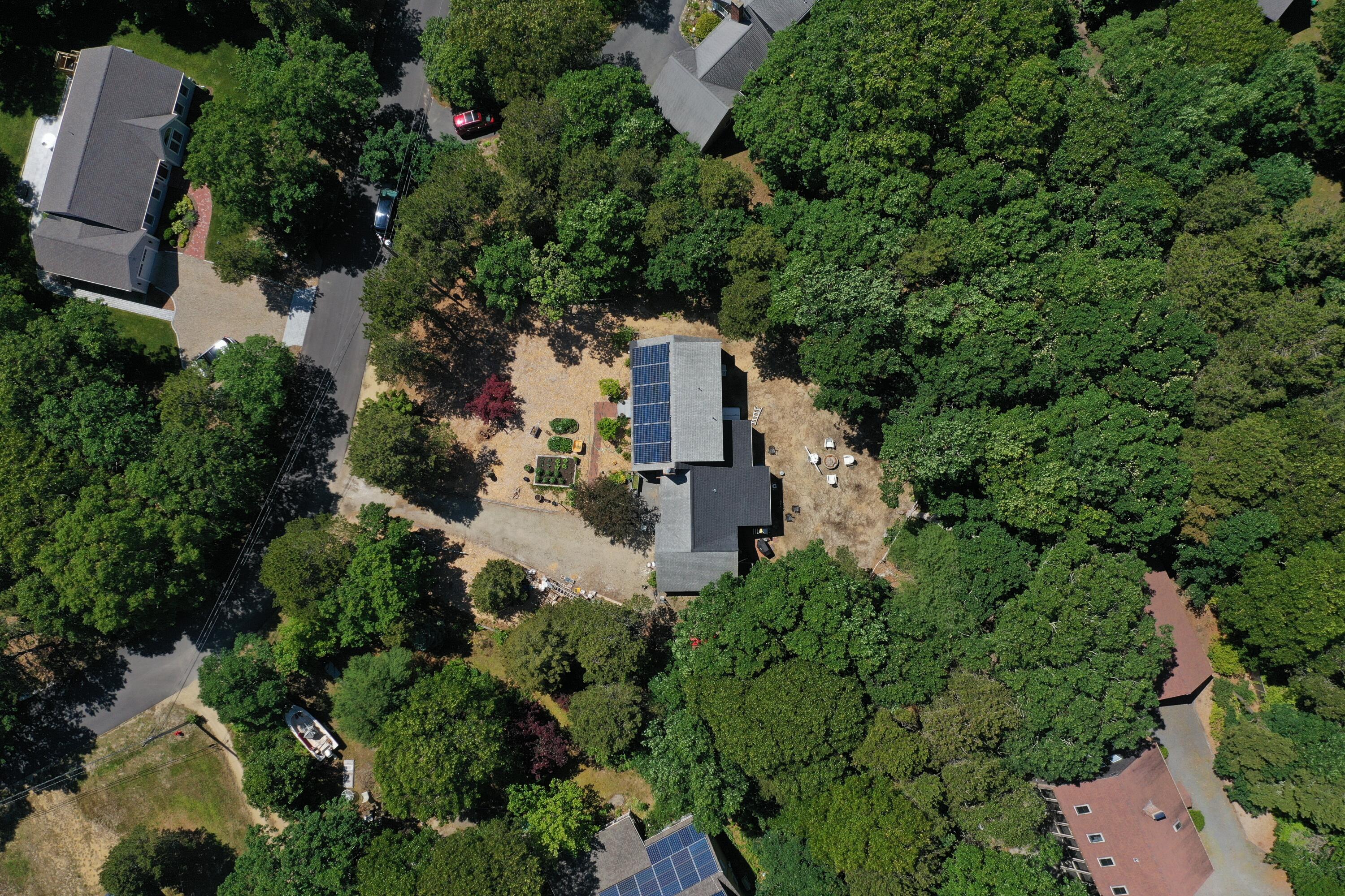 60 Wamsutta Road