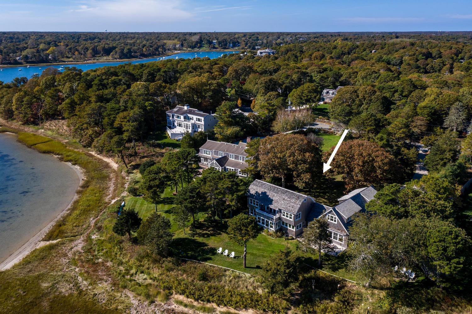 103 Woodland Way