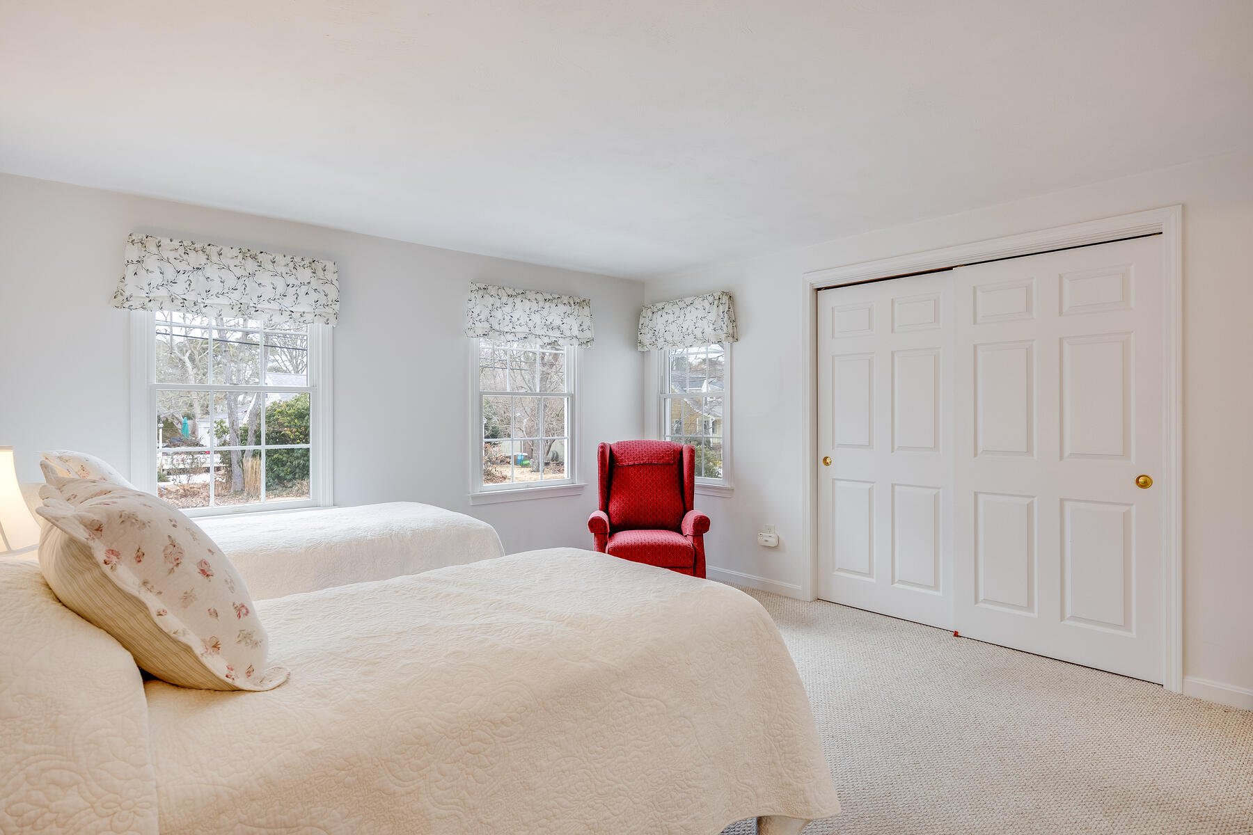 10 Paddocks Pond Road