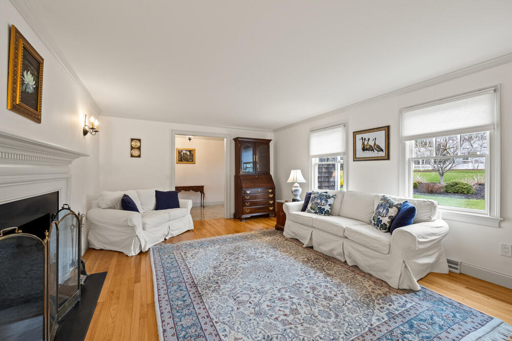 307 Riverview Drive, Chatham