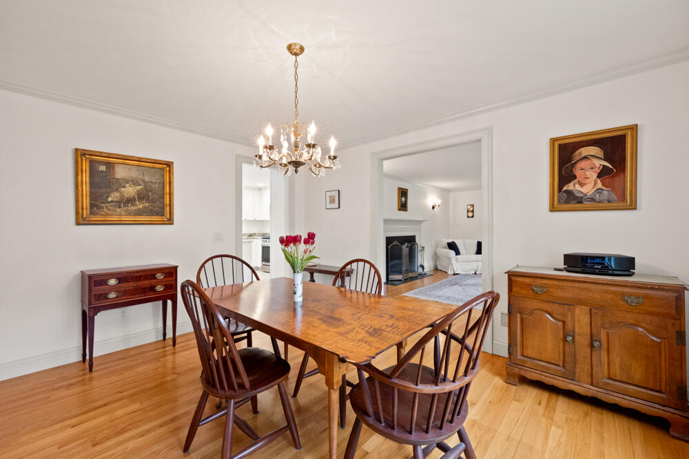 307 Riverview Drive, Chatham