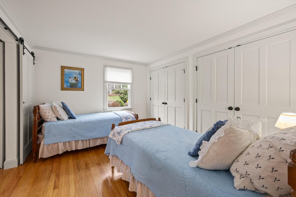 307 Riverview Drive, Chatham