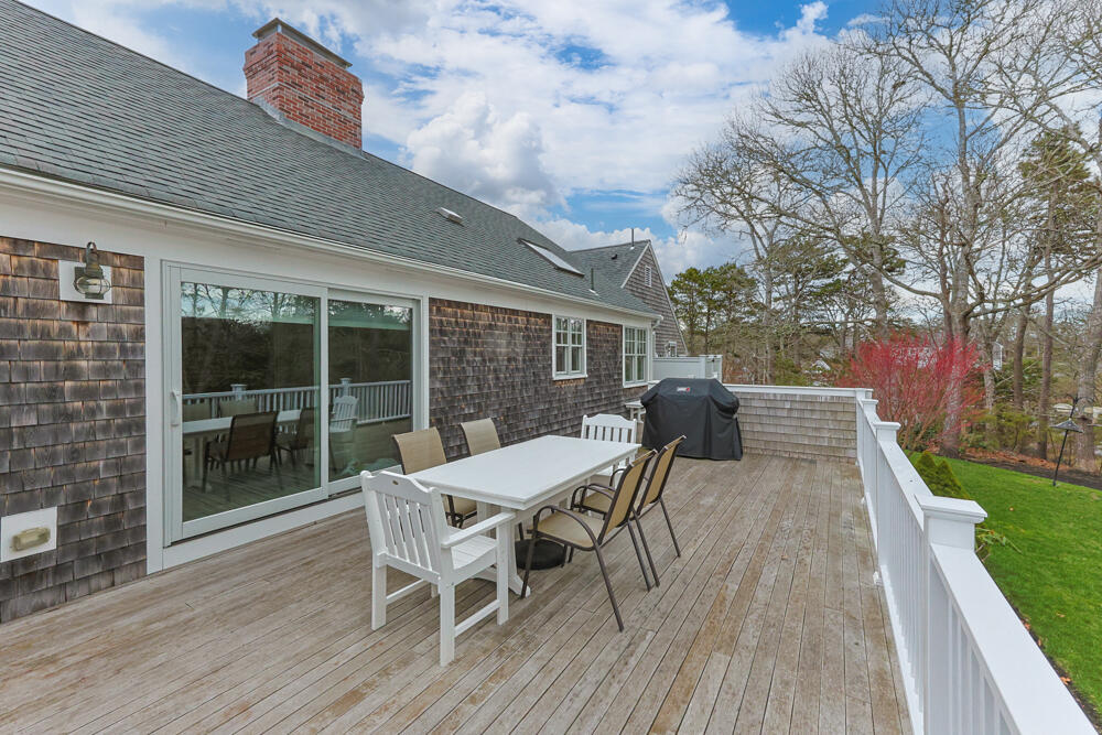 307 Riverview Drive, Chatham