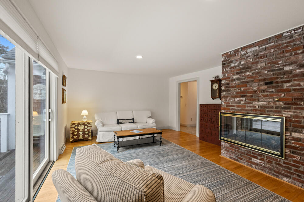 307 Riverview Drive, Chatham