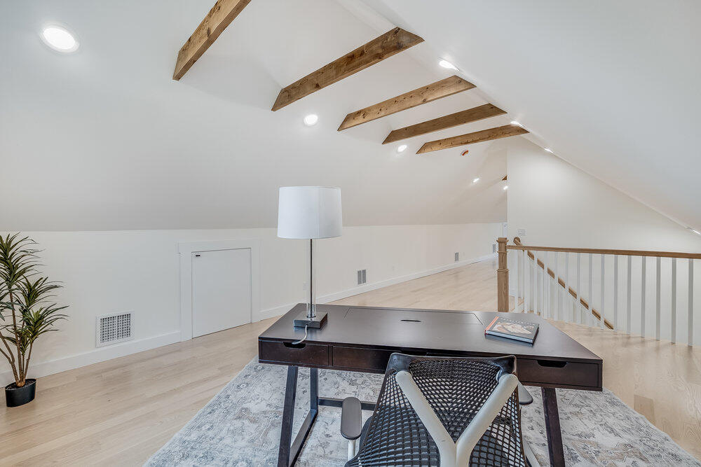 7 Sandy Lane