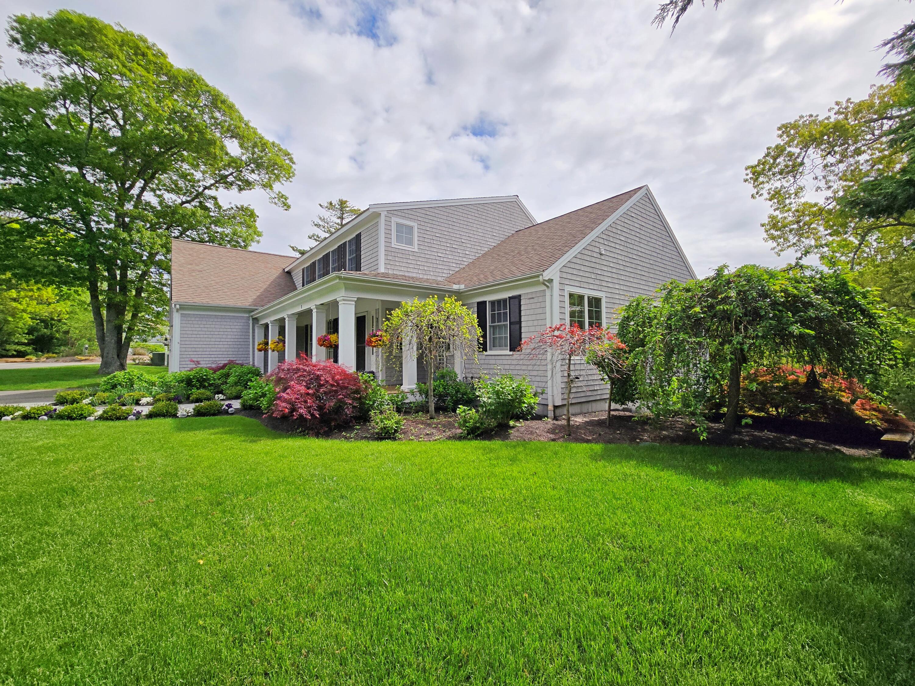 8 Lindsay Lane
