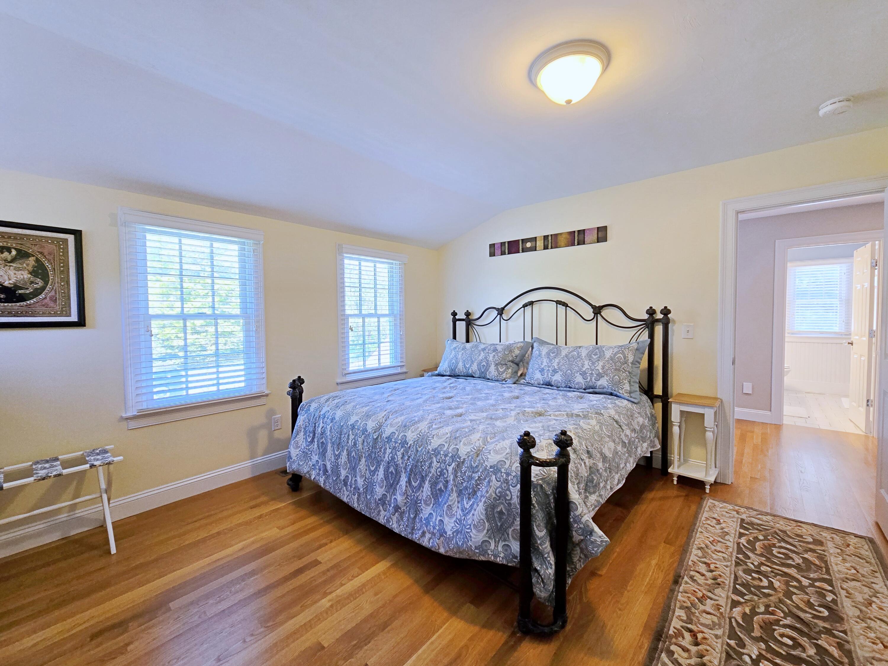 8 Lindsay Lane