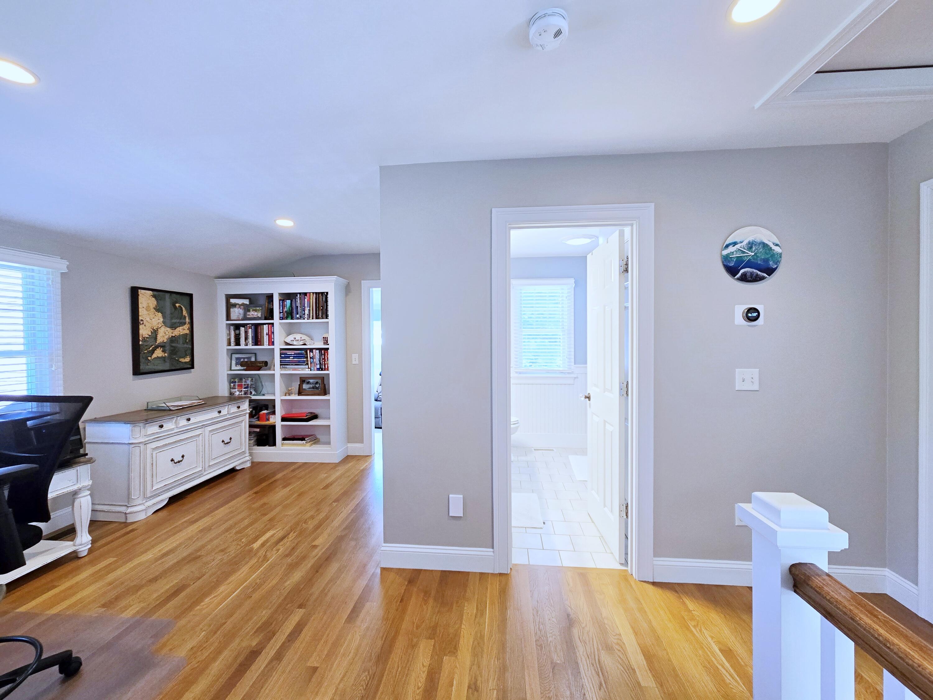 8 Lindsay Lane