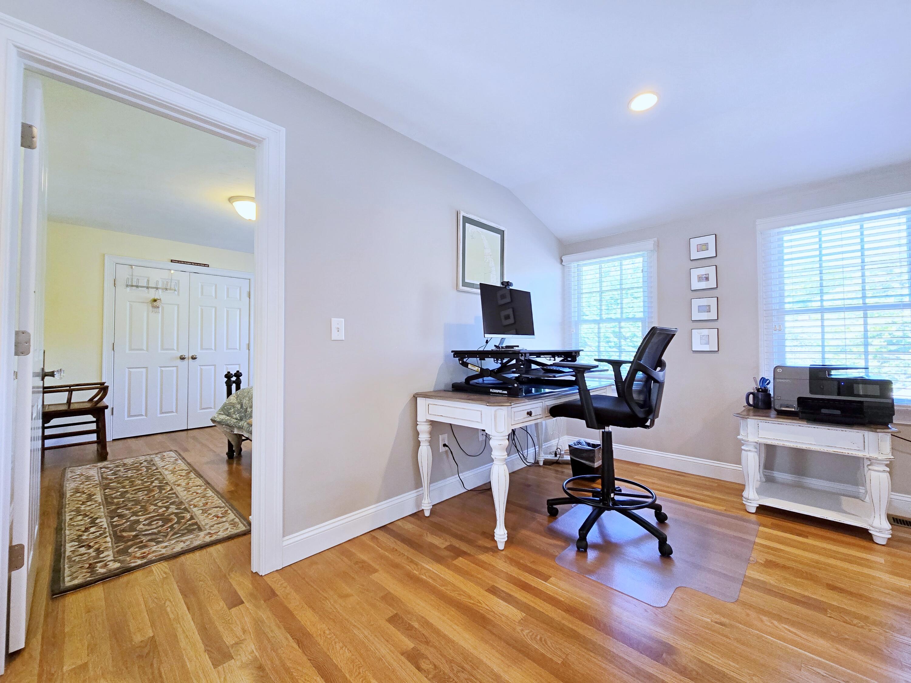 8 Lindsay Lane