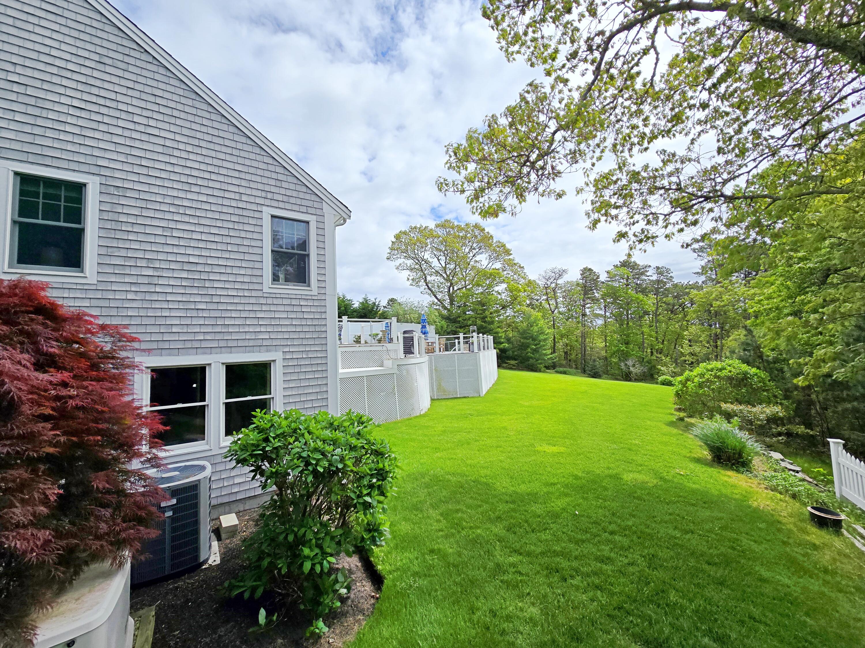 8 Lindsay Lane