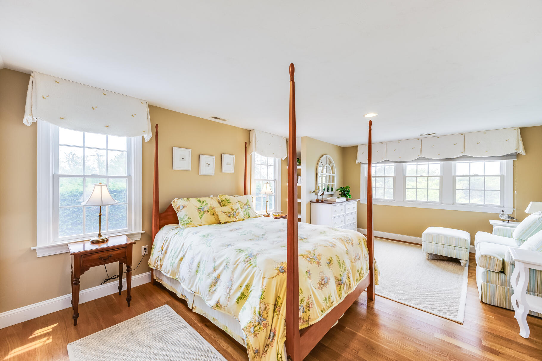 86 Champlain Road