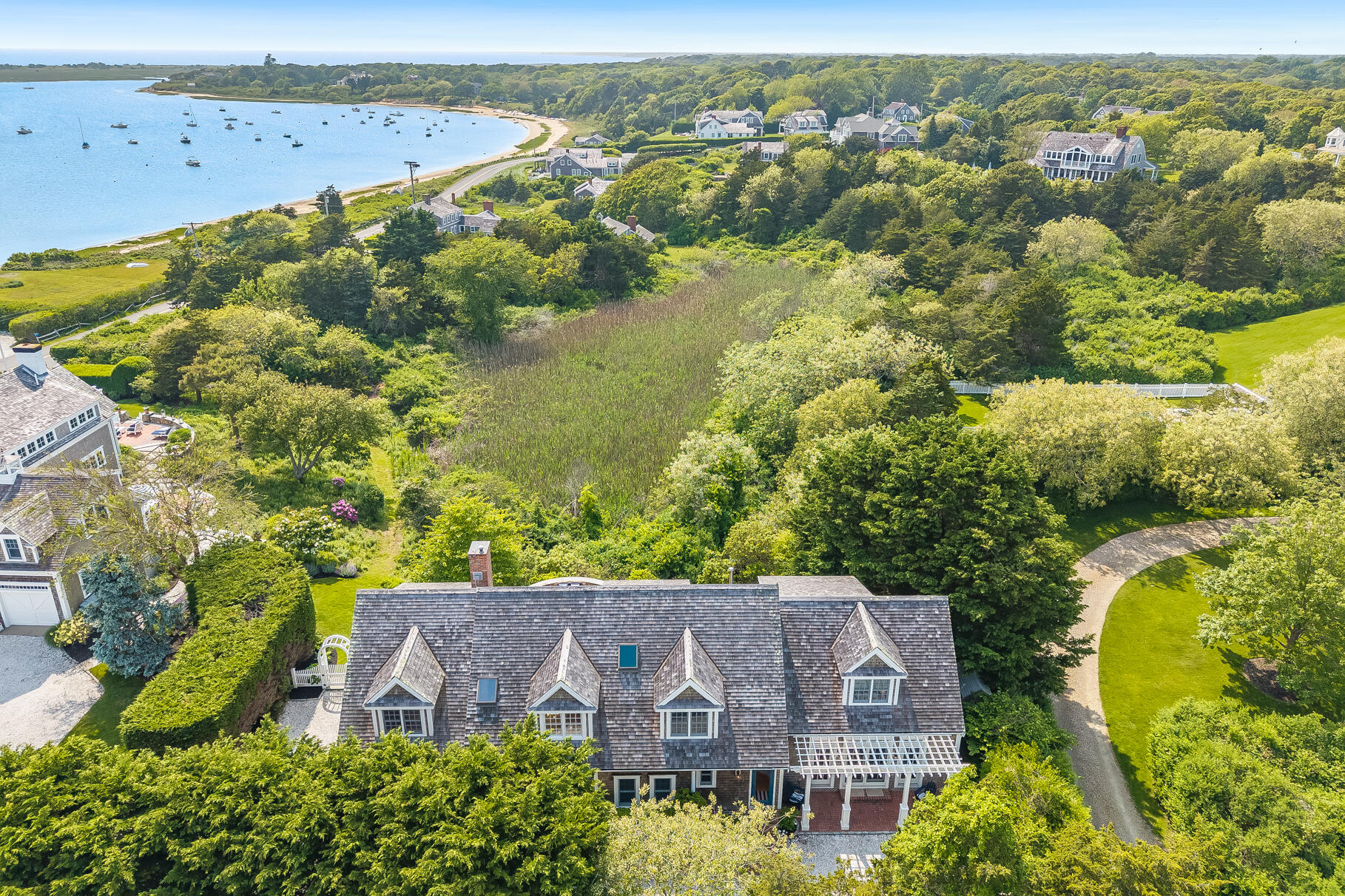 86 Champlain Road