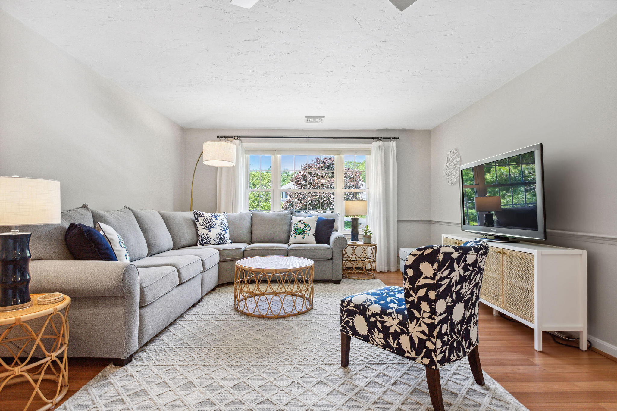 2 Englewood Drive # 6 Unit: F-6