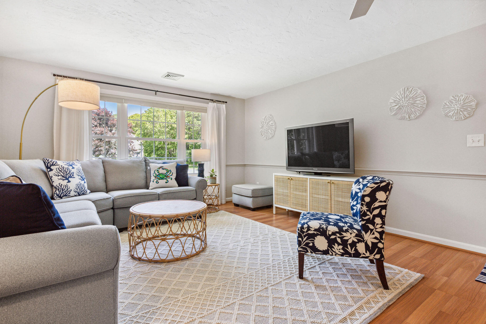 2 Englewood Drive # 6 Unit: F-6