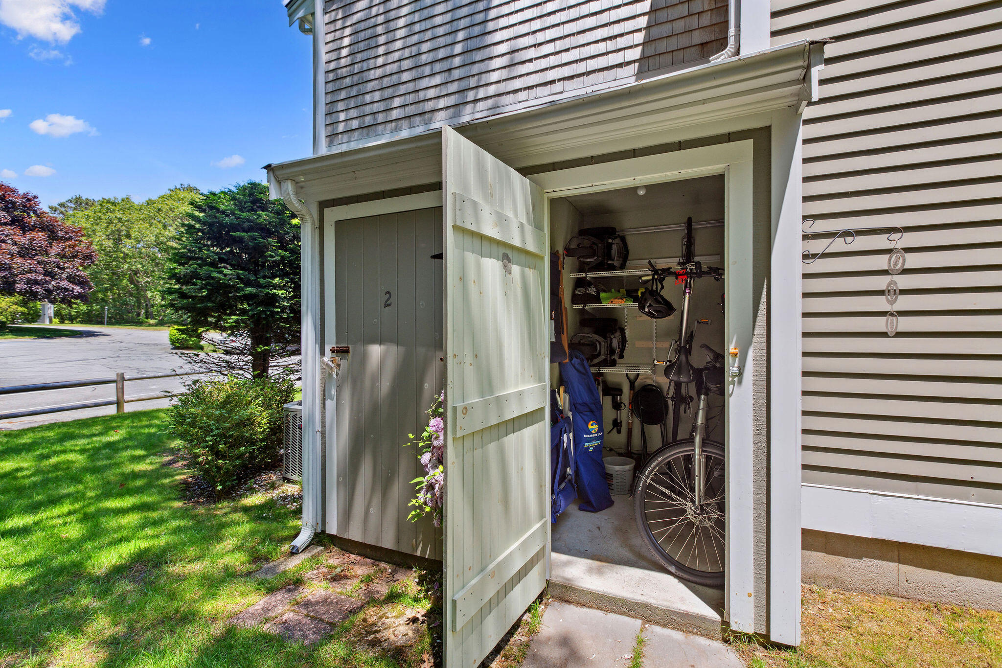2 Englewood Drive # 6 Unit: F-6