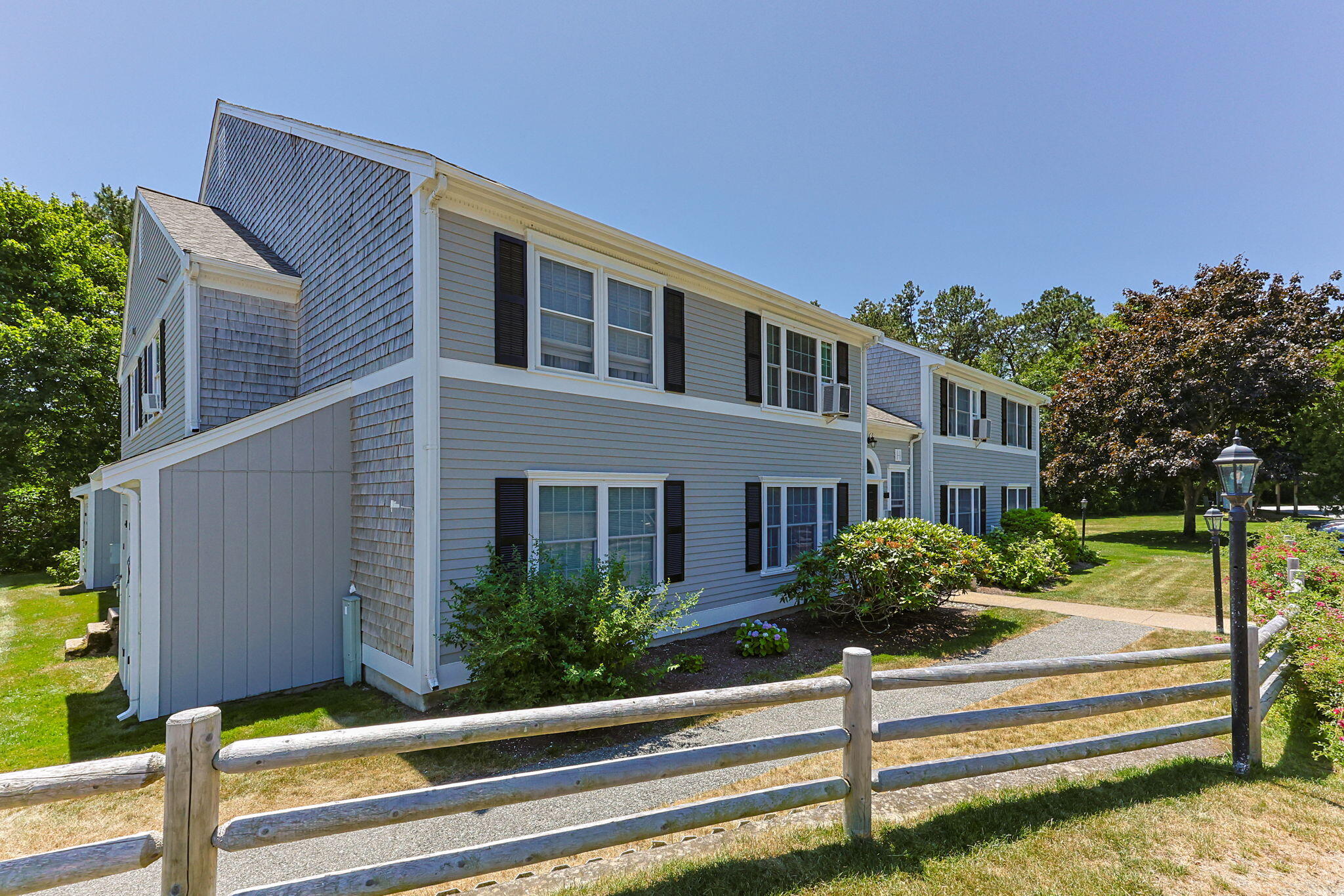 2 Englewood Drive # 1 Unit: H-1