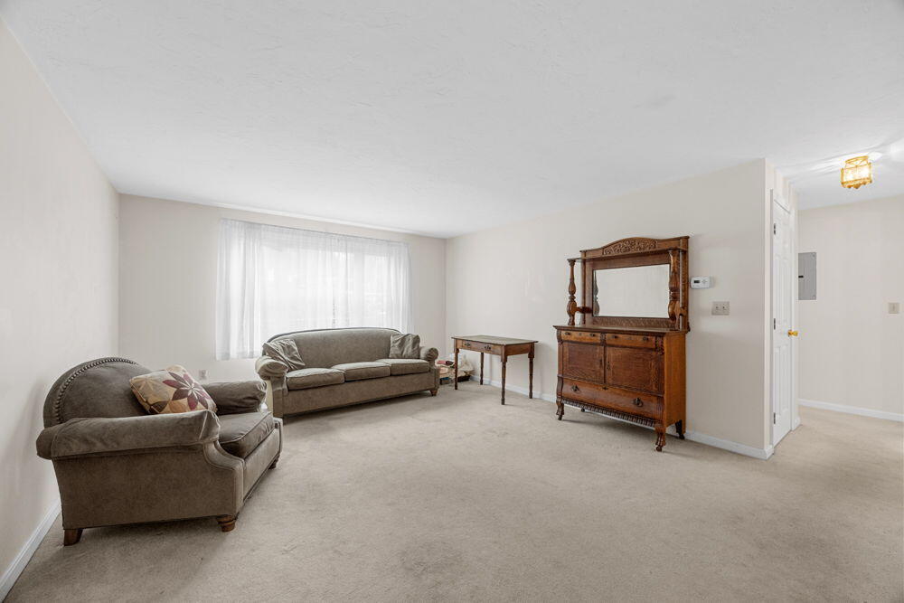 2 Englewood Drive # 1 Unit: H-1