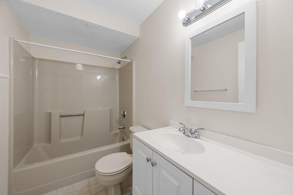 2 Englewood Drive # 1 Unit: H-1