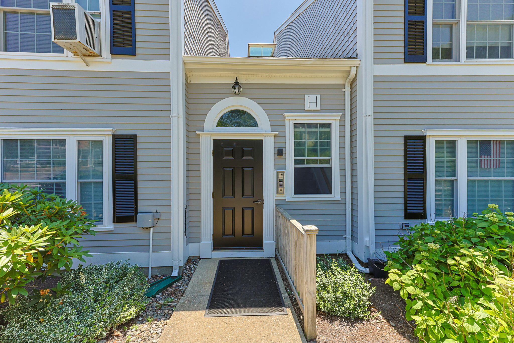 2 Englewood Drive # 1 Unit: H-1