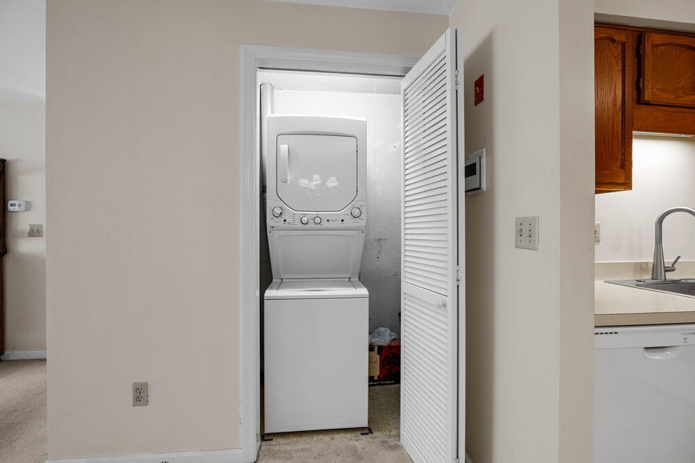 2 Englewood Drive # 1 Unit: H-1
