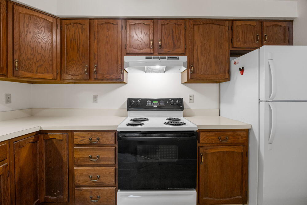 2 Englewood Drive # 1 Unit: H-1