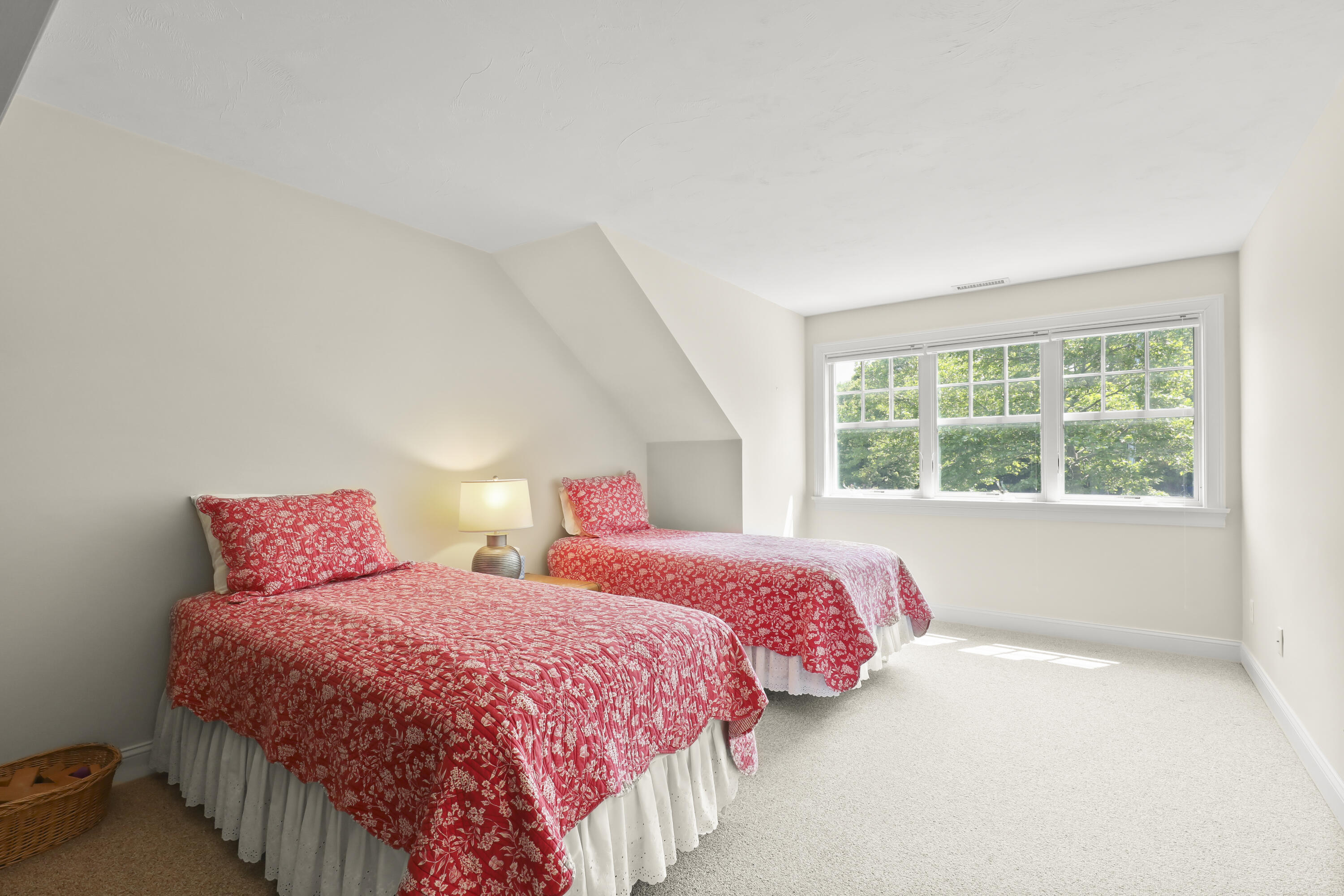 21 Pine Street Unit: 1AU