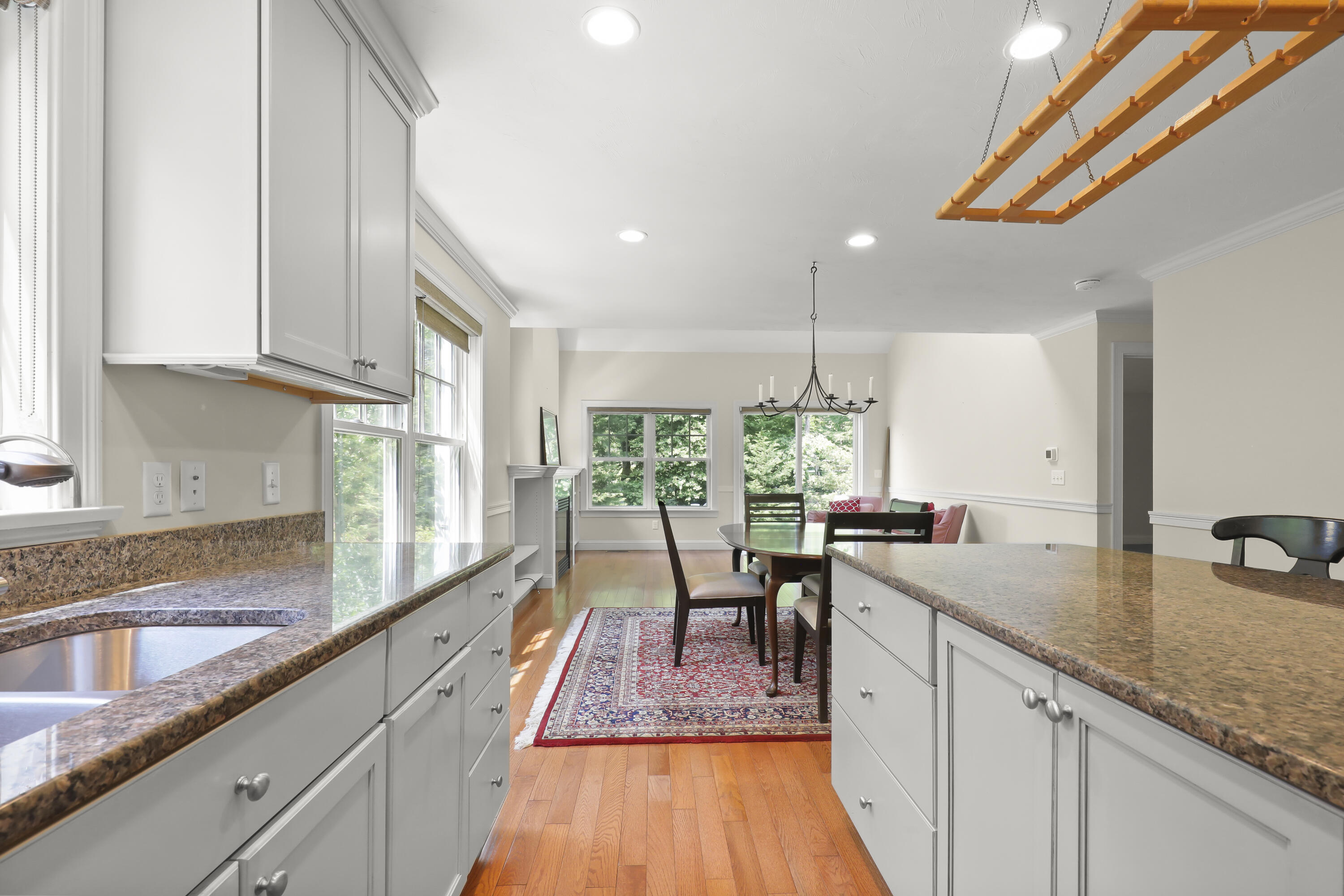 21 Pine Street Unit: 1AU