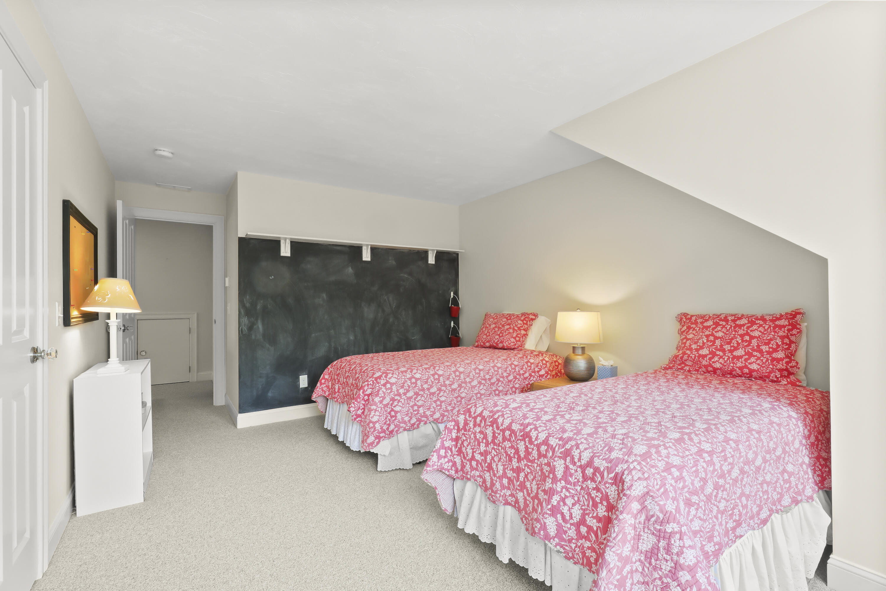 21 Pine Street Unit: 1AU