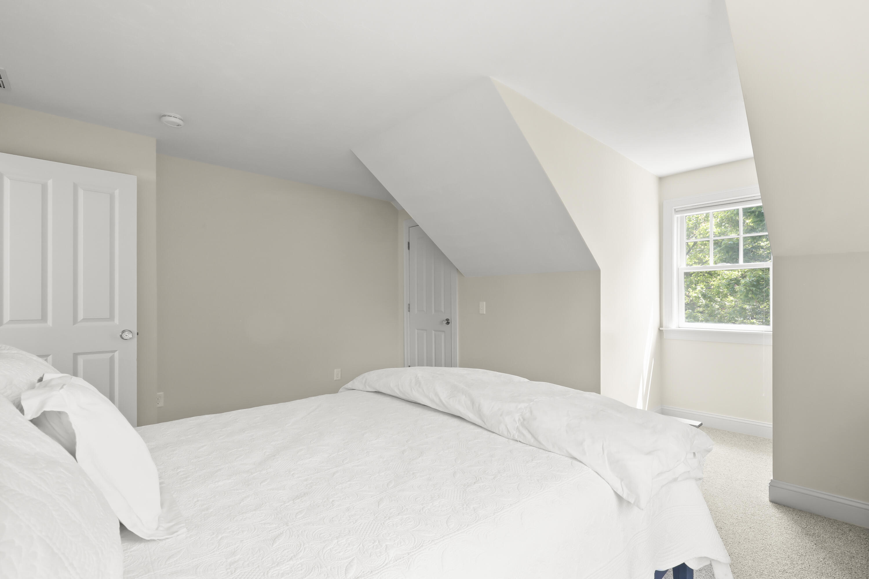 21 Pine Street Unit: 1AU