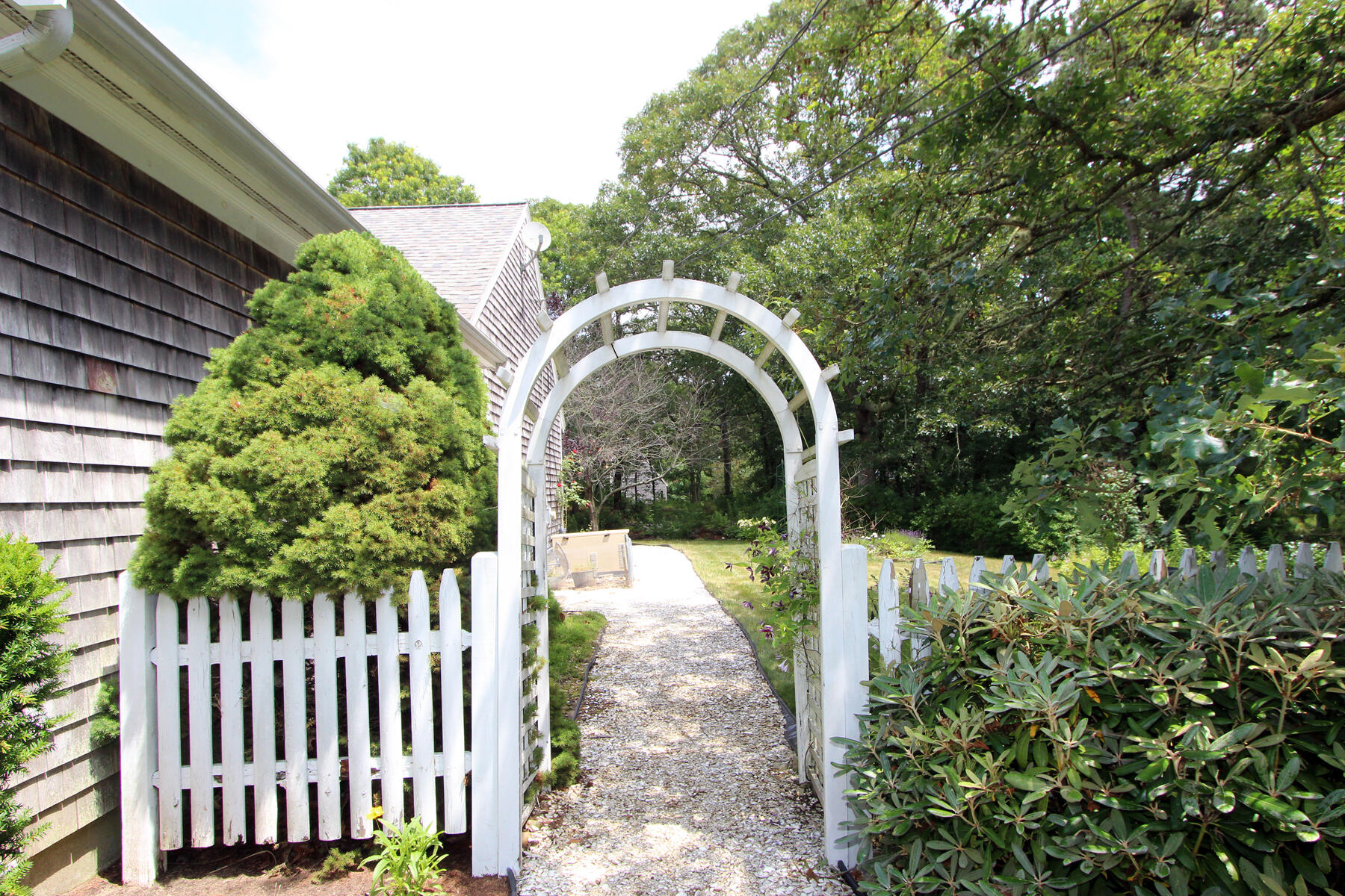 18 Chickadee Lane