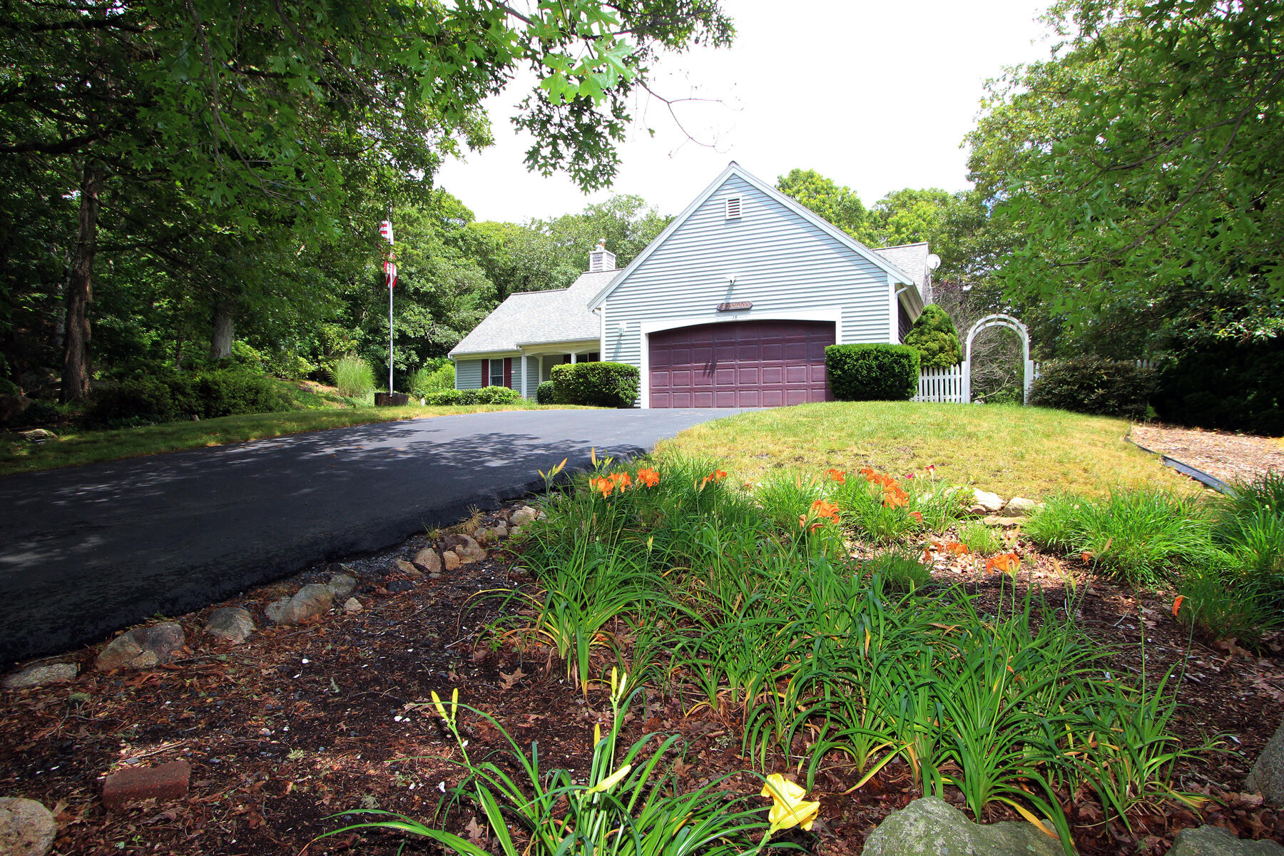 18 Chickadee Lane