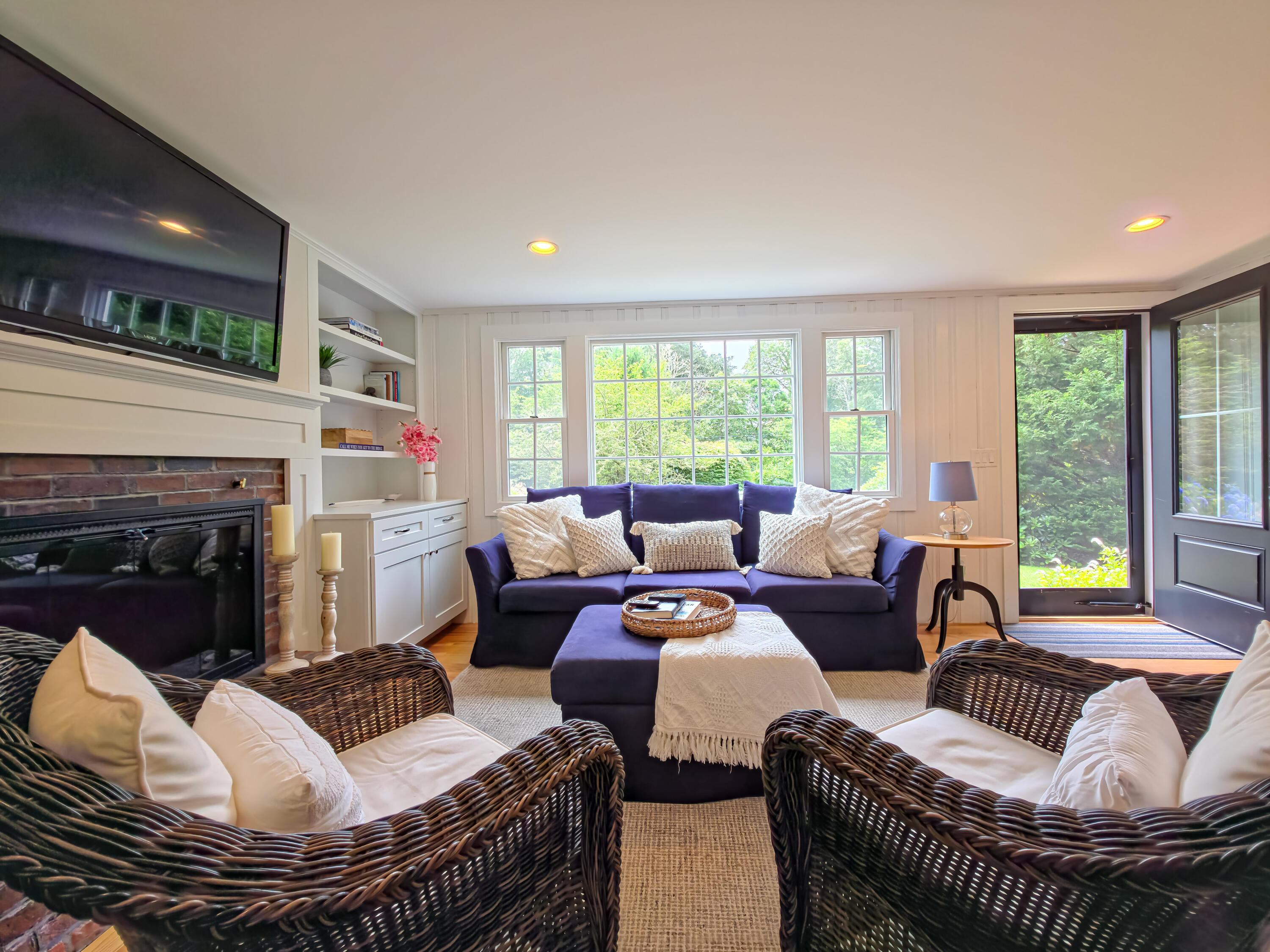 55 Meadowview Road S