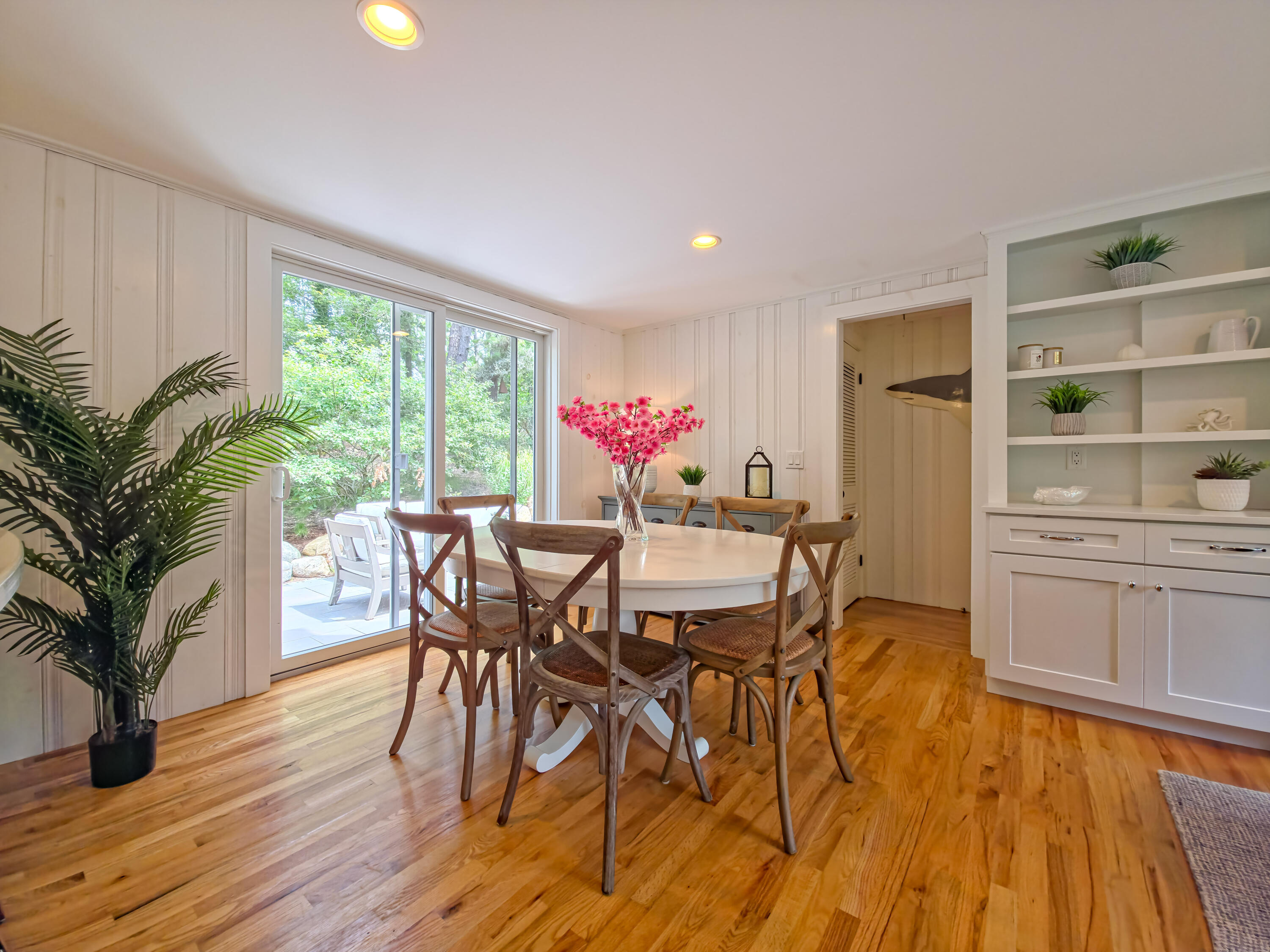 55 Meadowview Road S