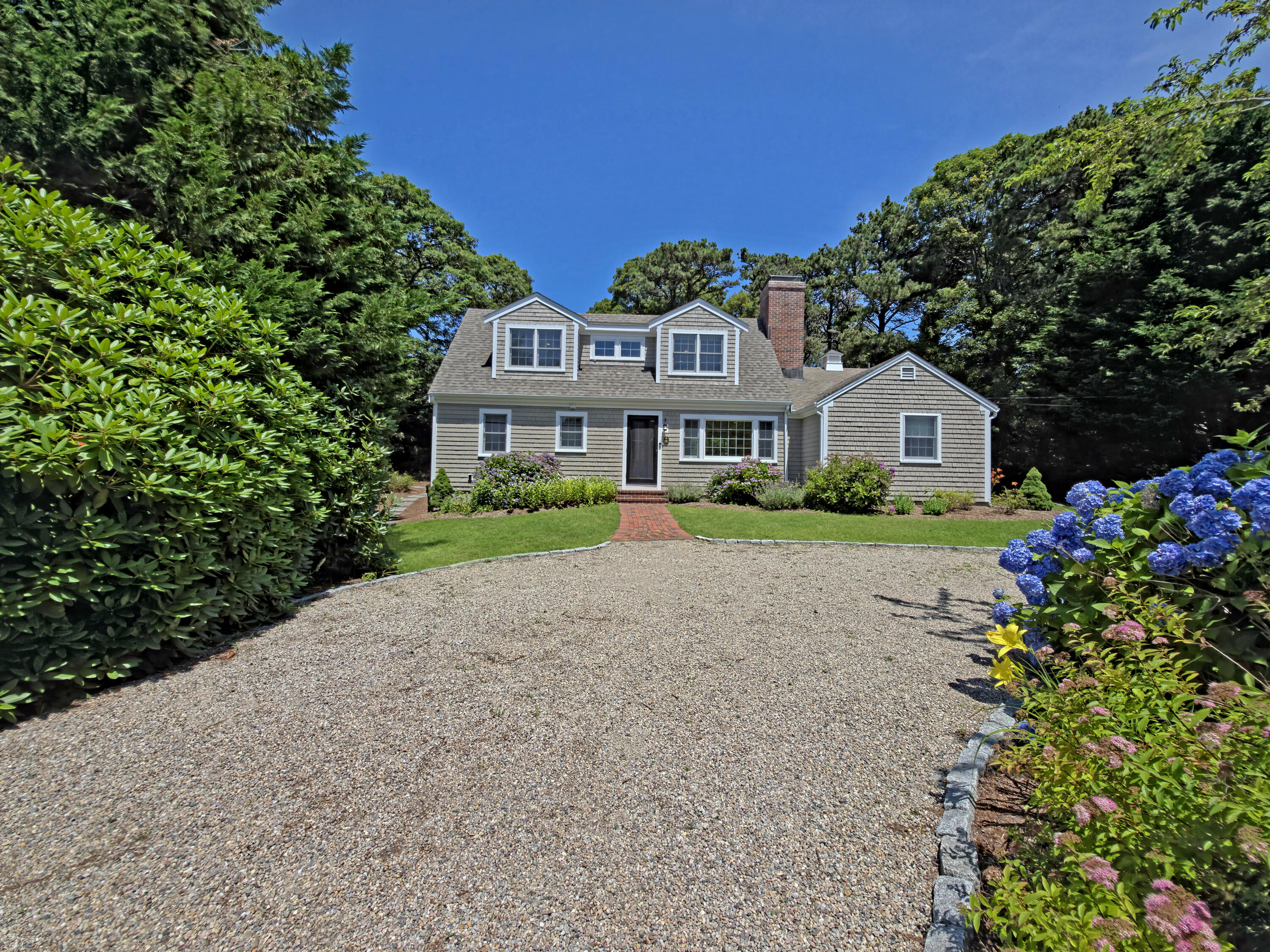 55 Meadowview Road S