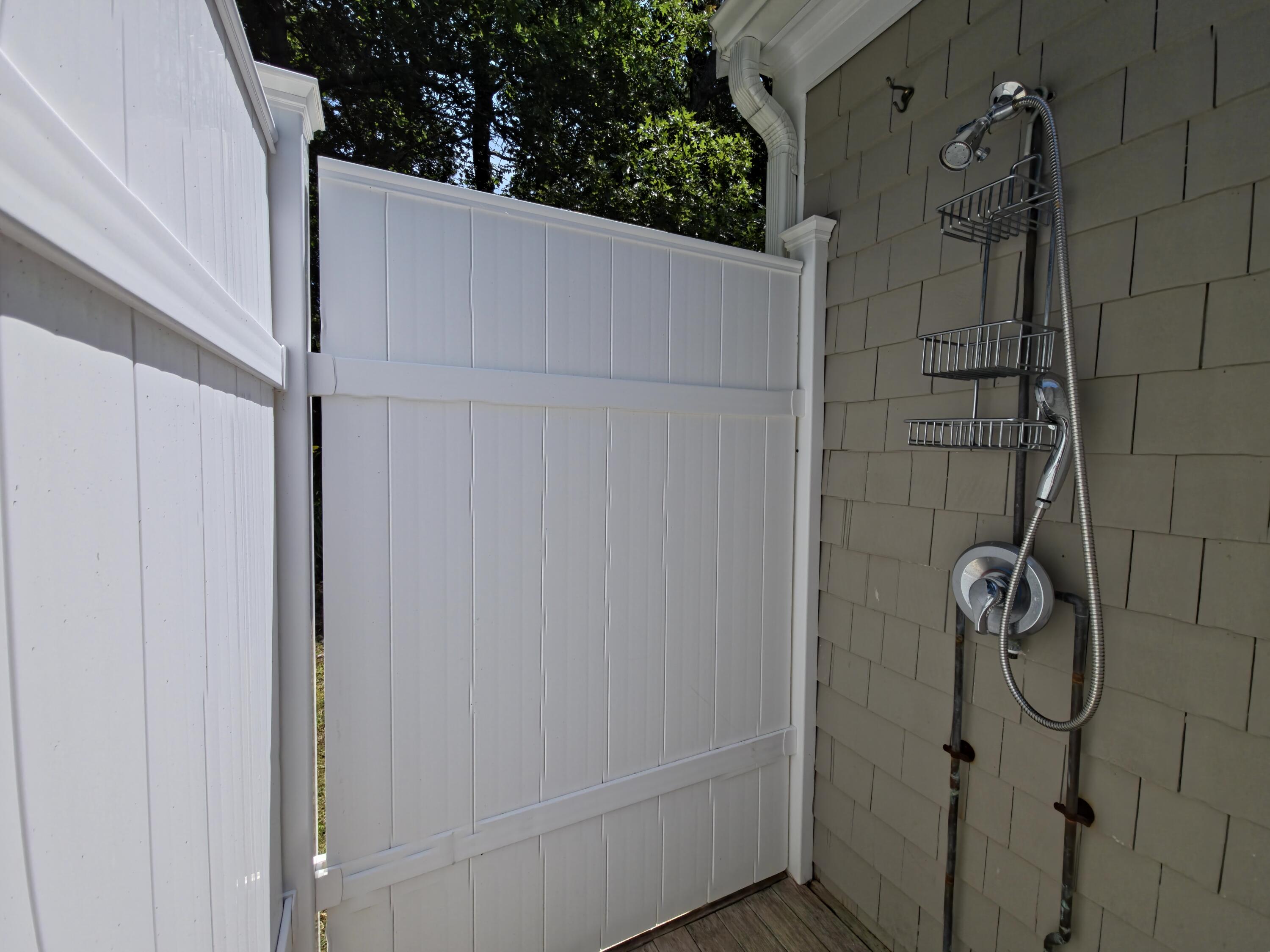 55 Meadowview Road S