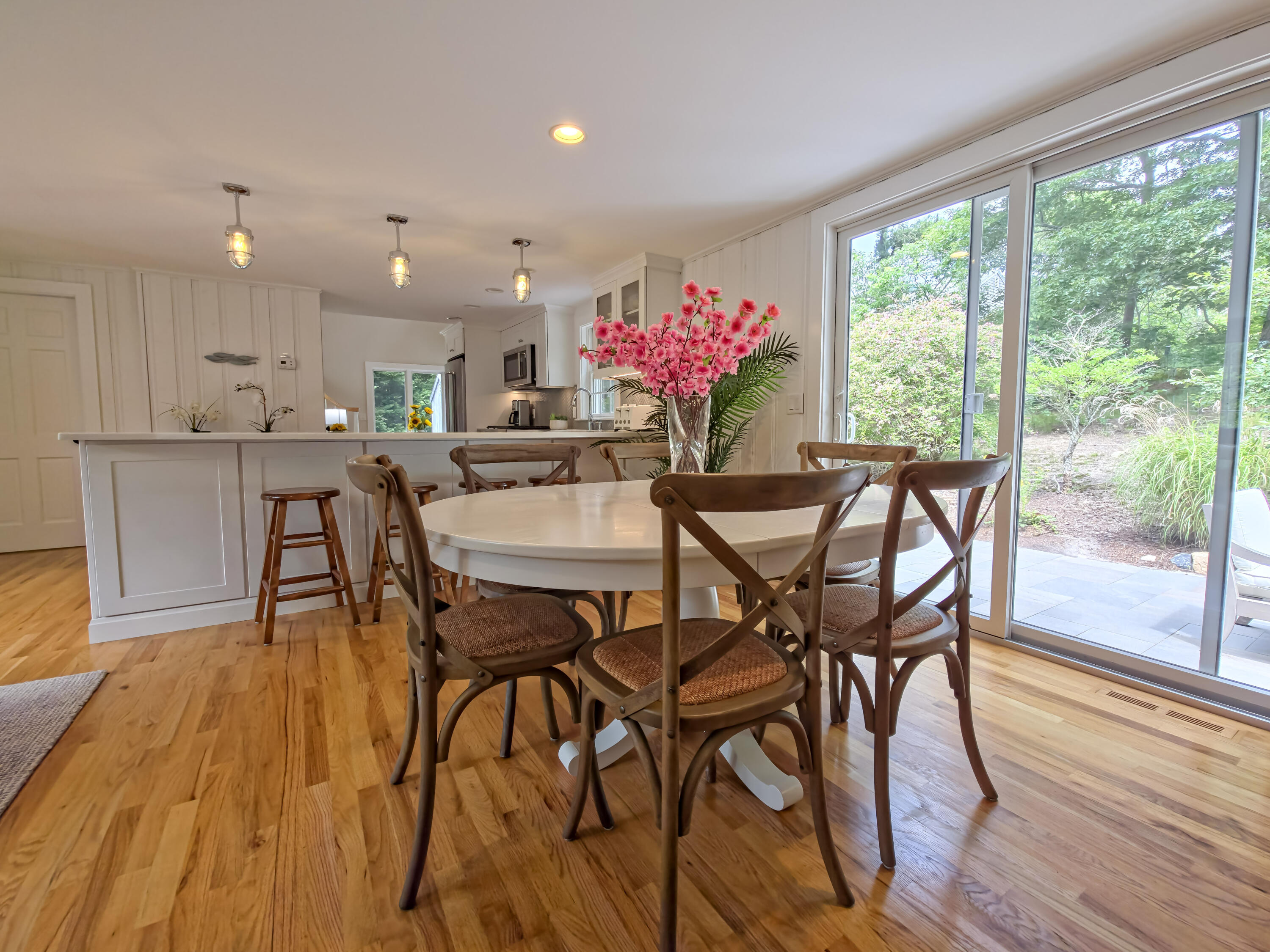 55 Meadowview Road S