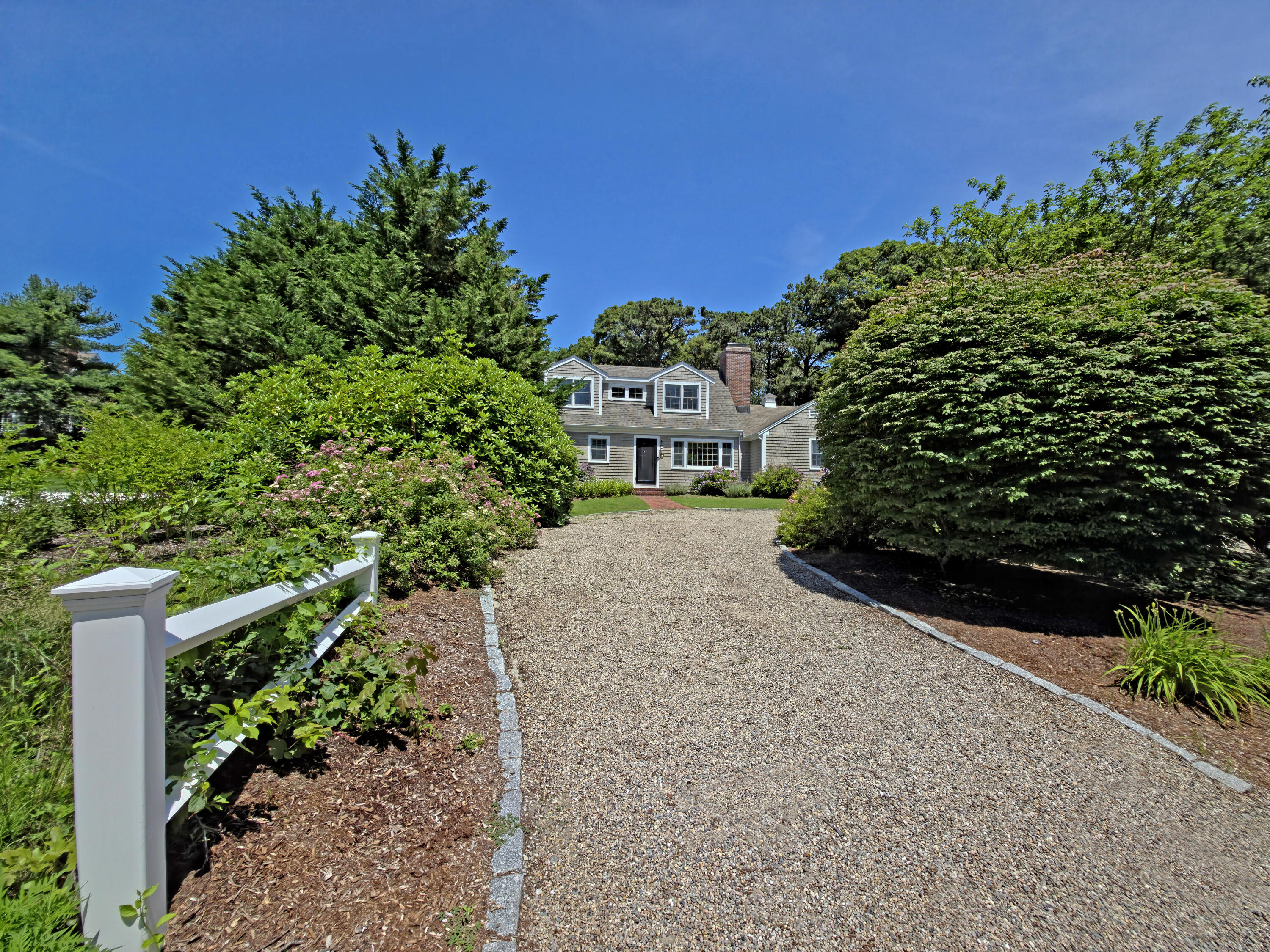 55 Meadowview Road S