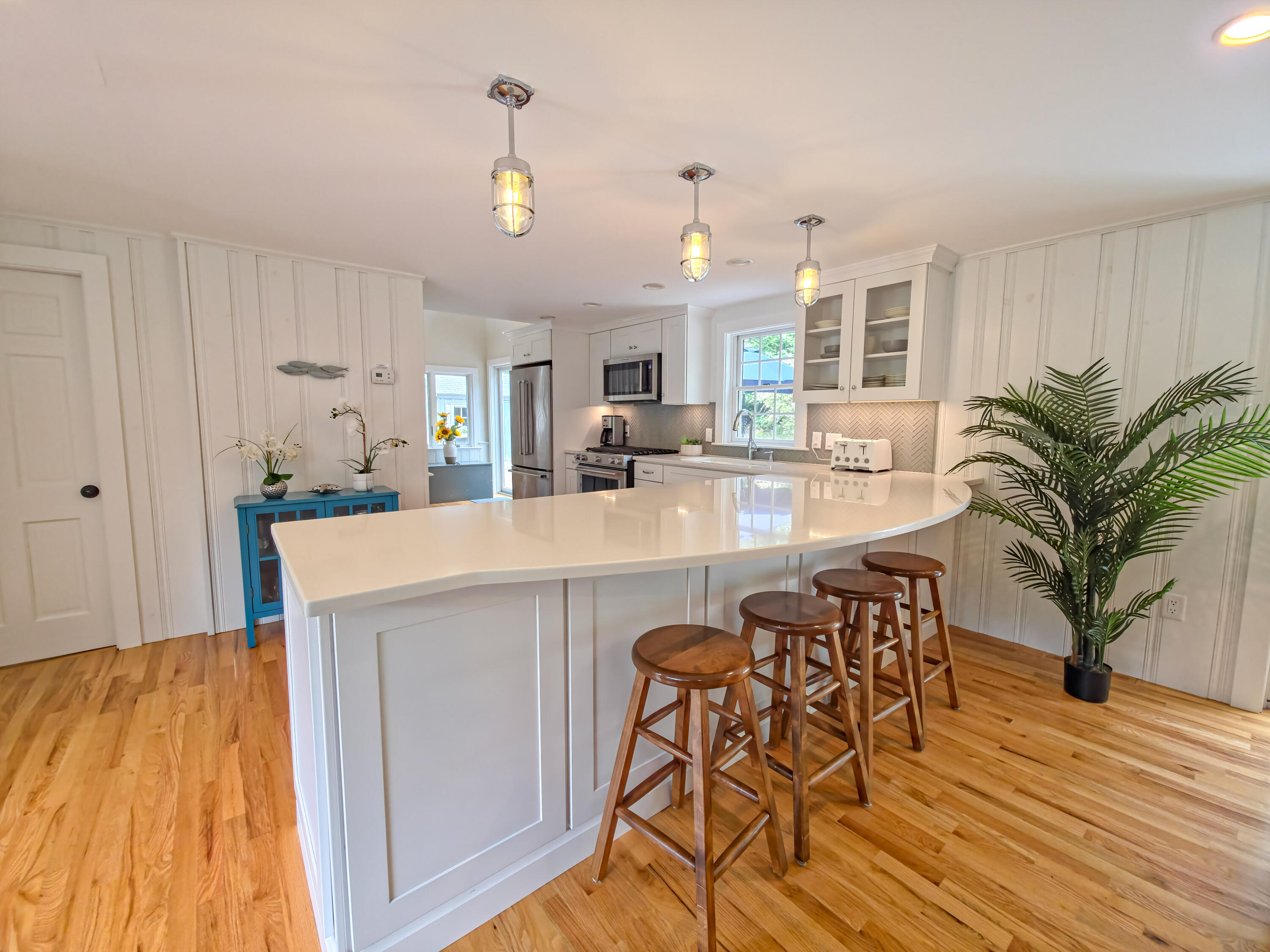 55 Meadowview Road S