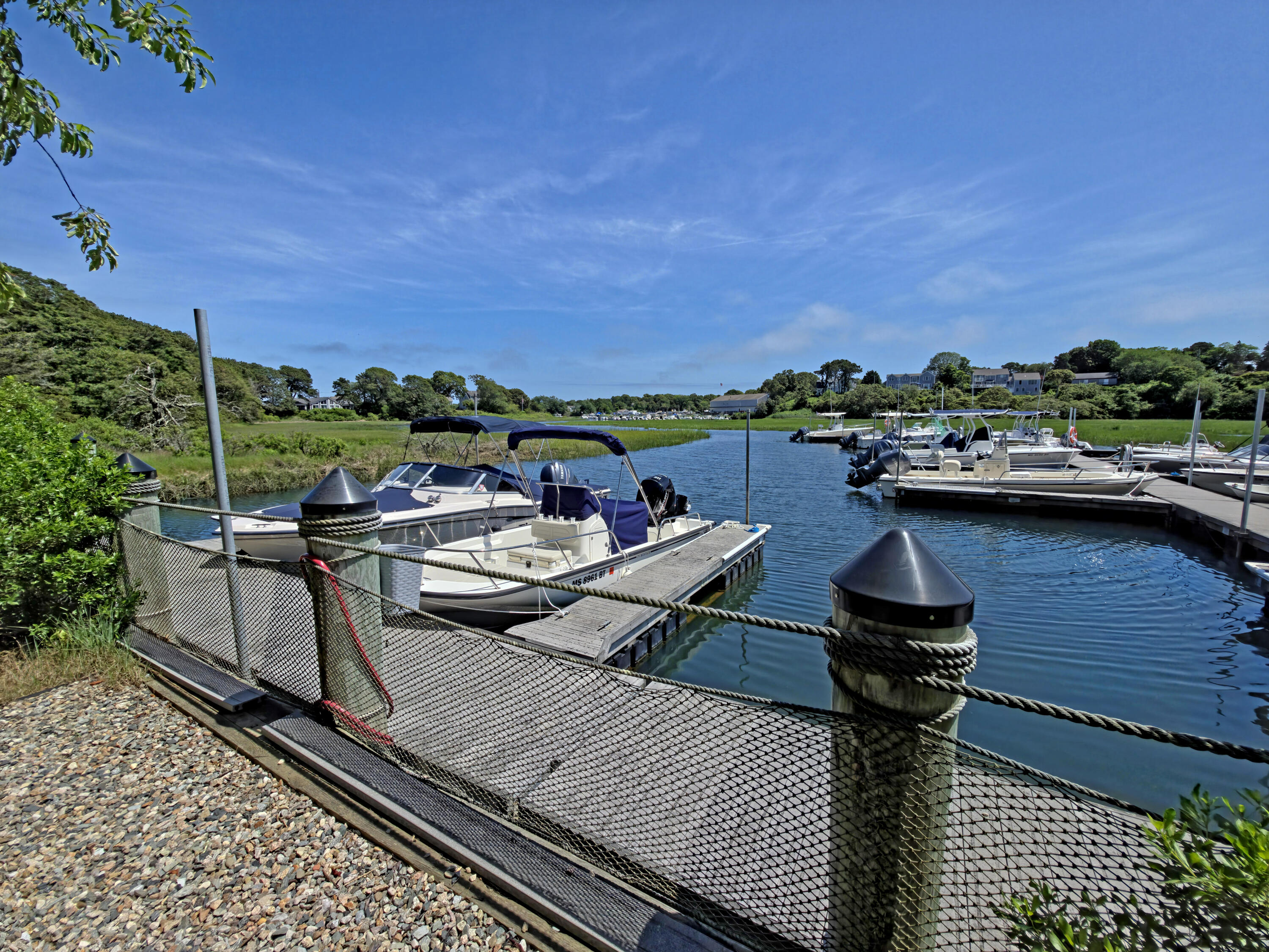 55 Meadowview Road S