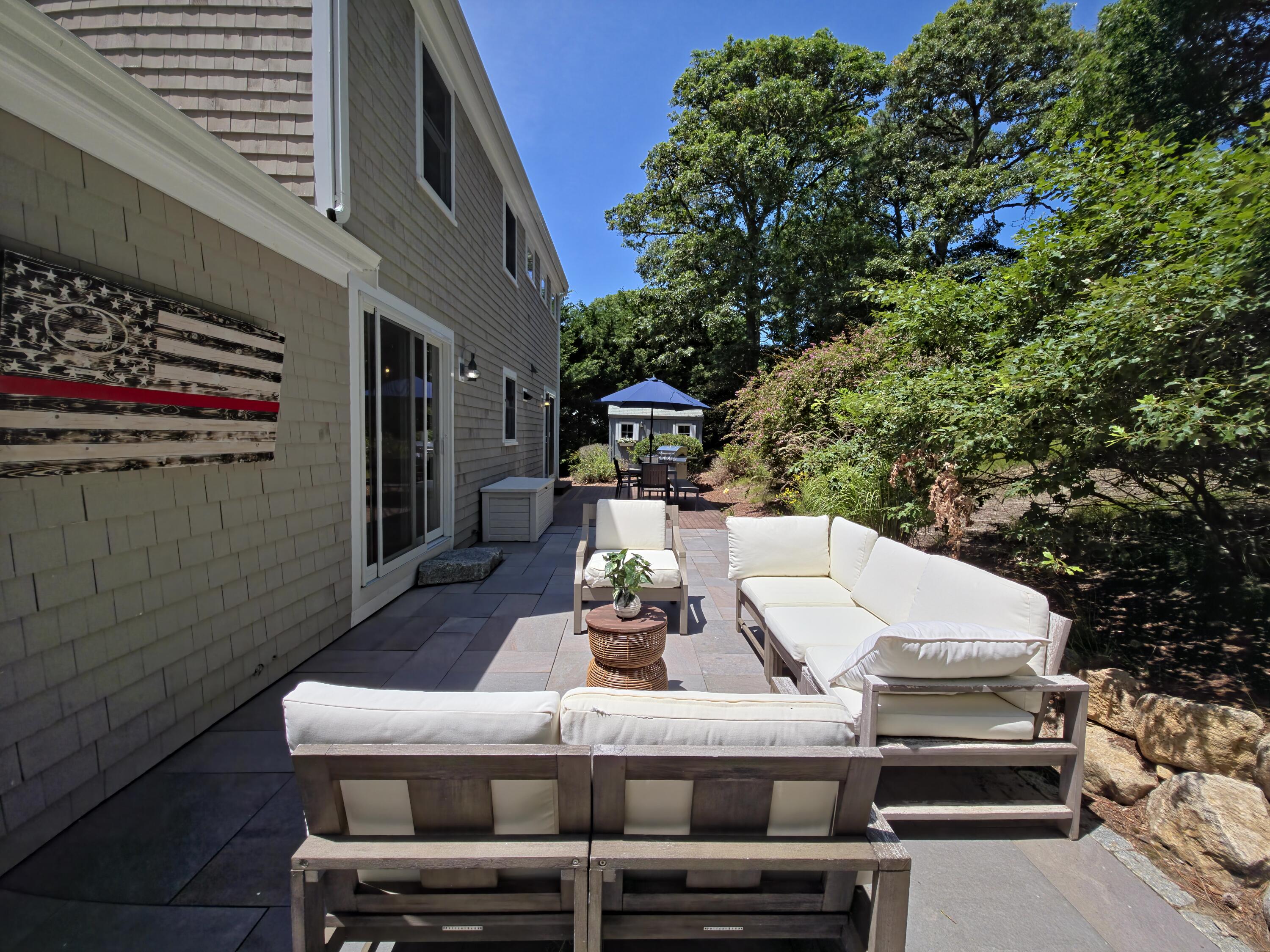 55 Meadowview Road S