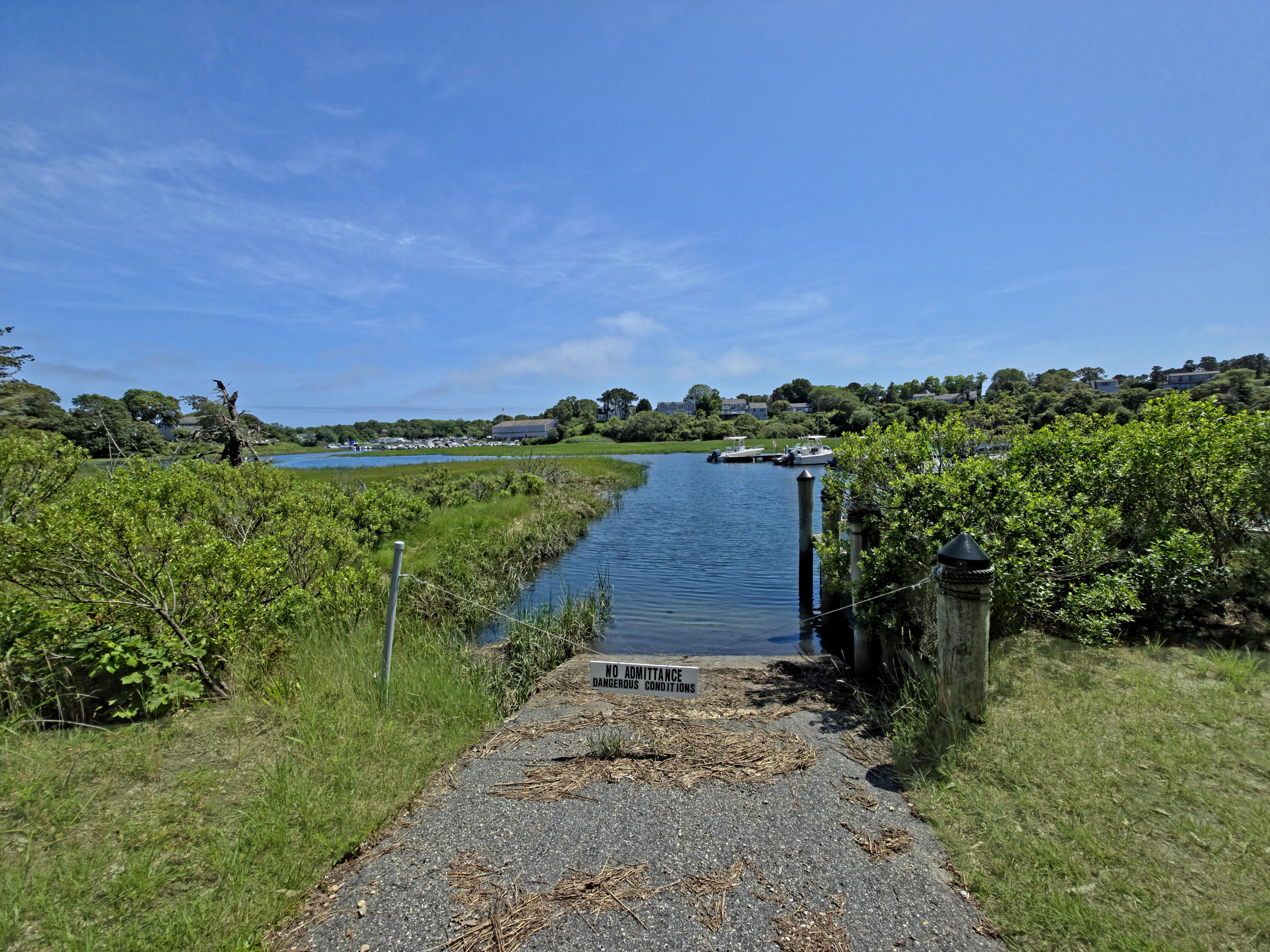 55 Meadowview Road S