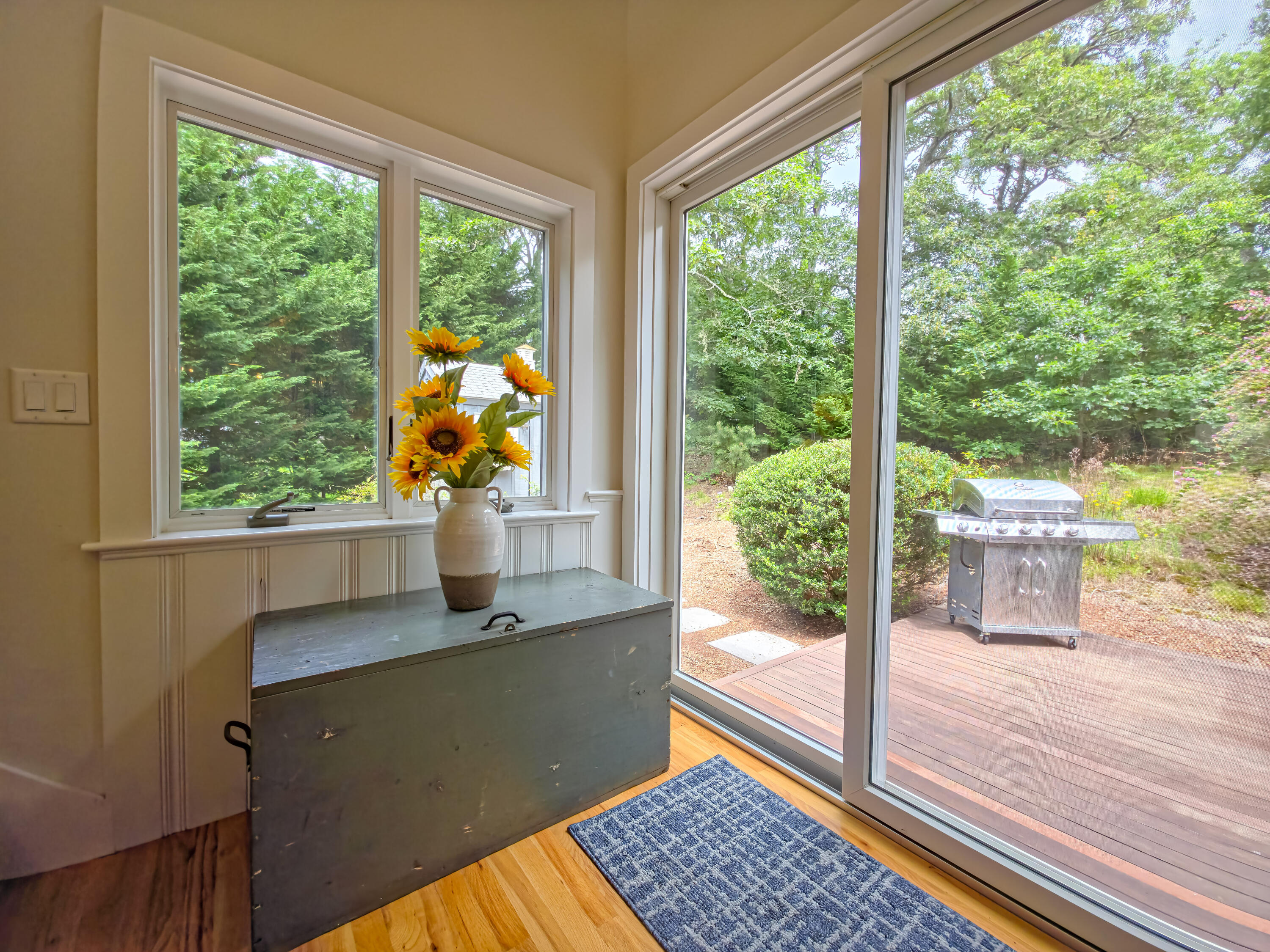 55 Meadowview Road S