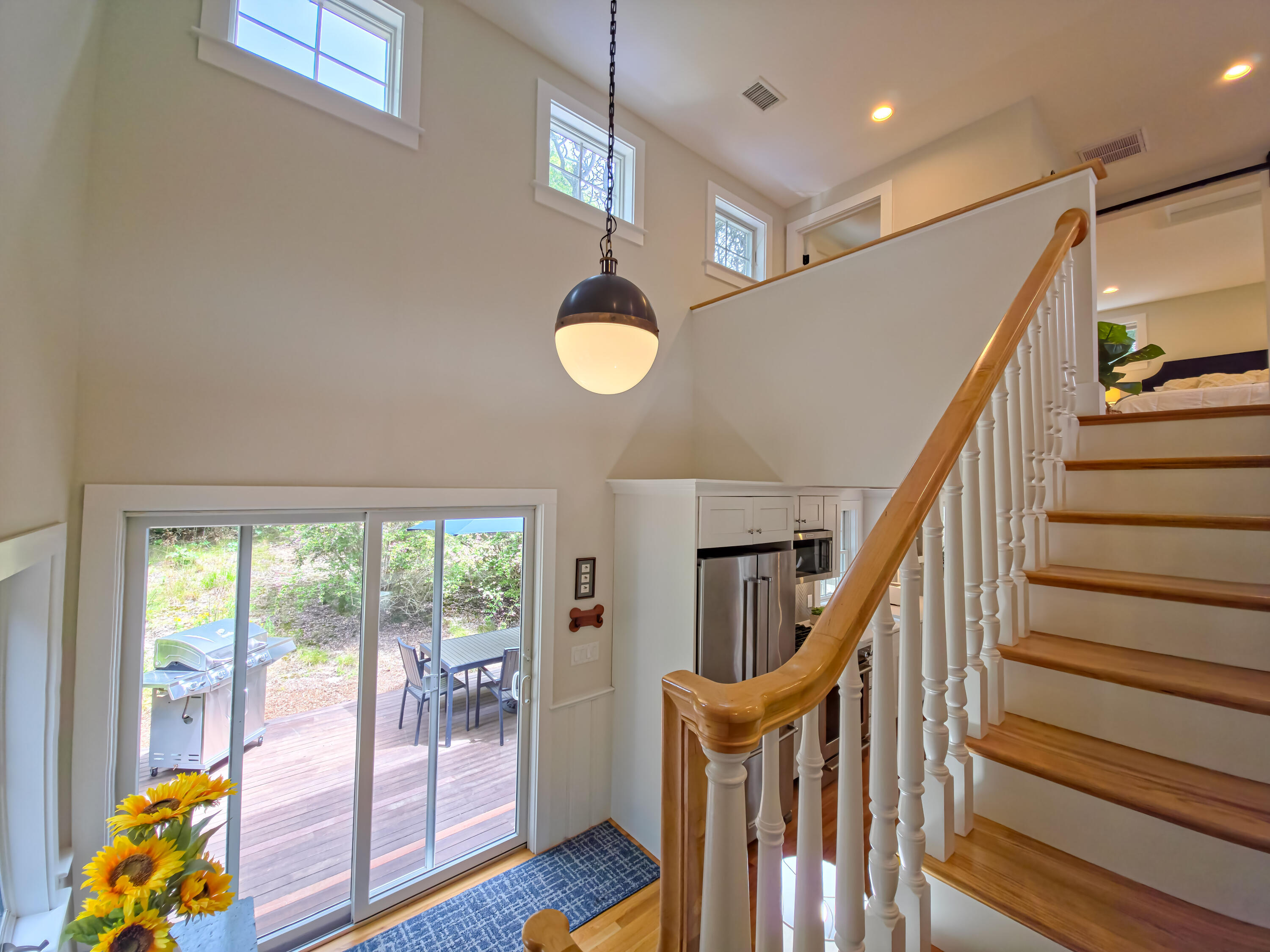 55 Meadowview Road S