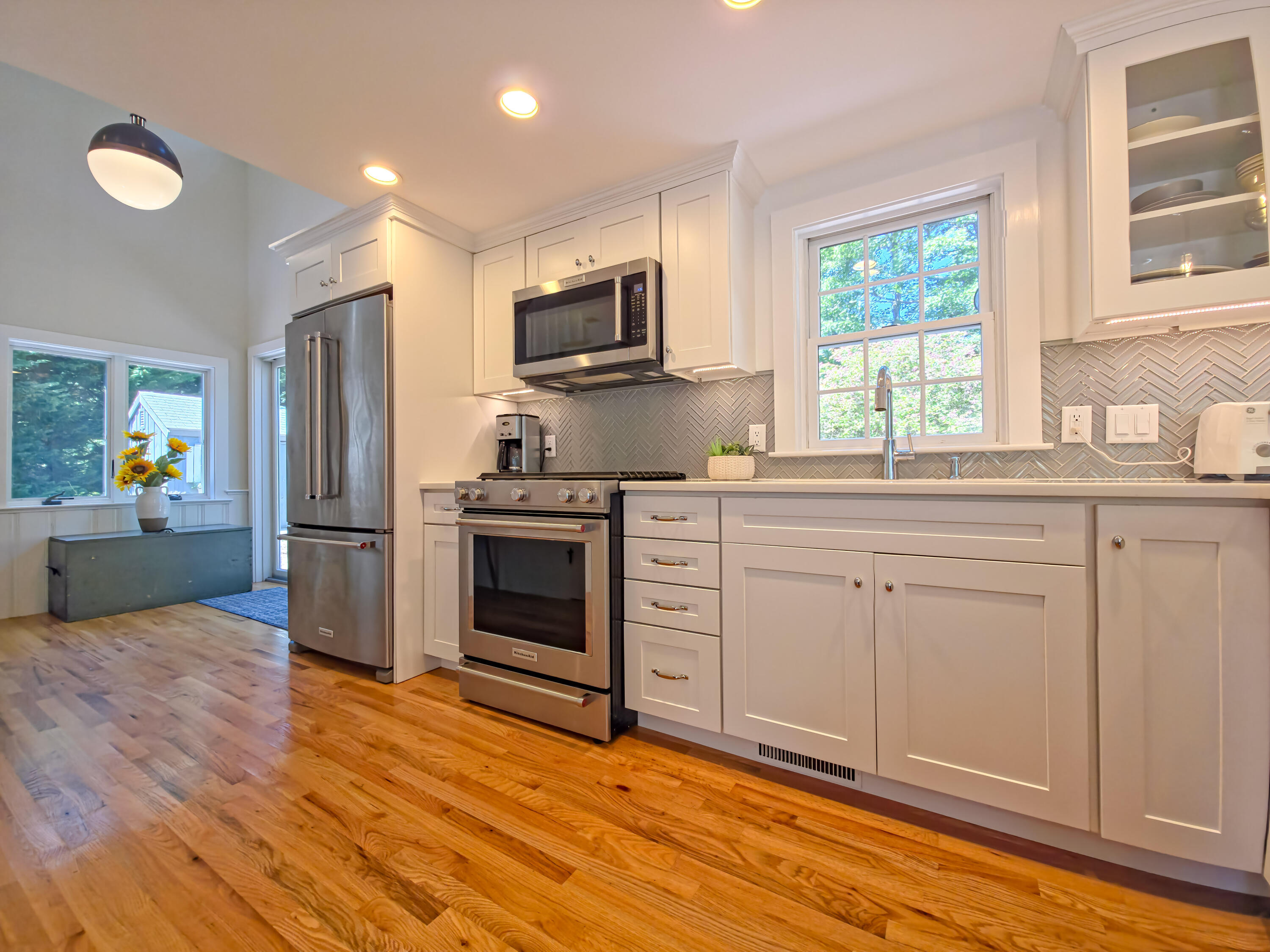 55 Meadowview Road S
