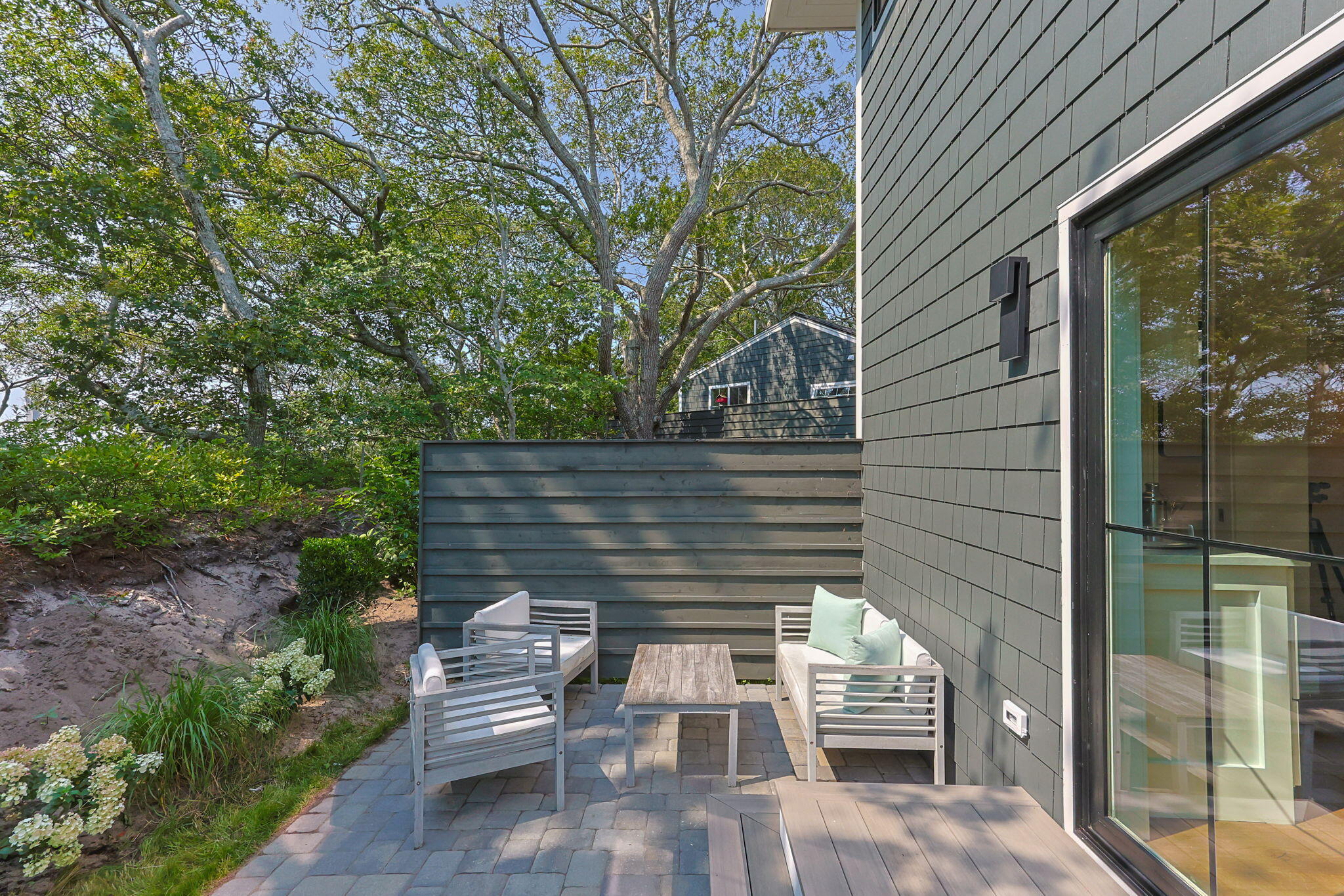 50 Nelson Avenue # 9